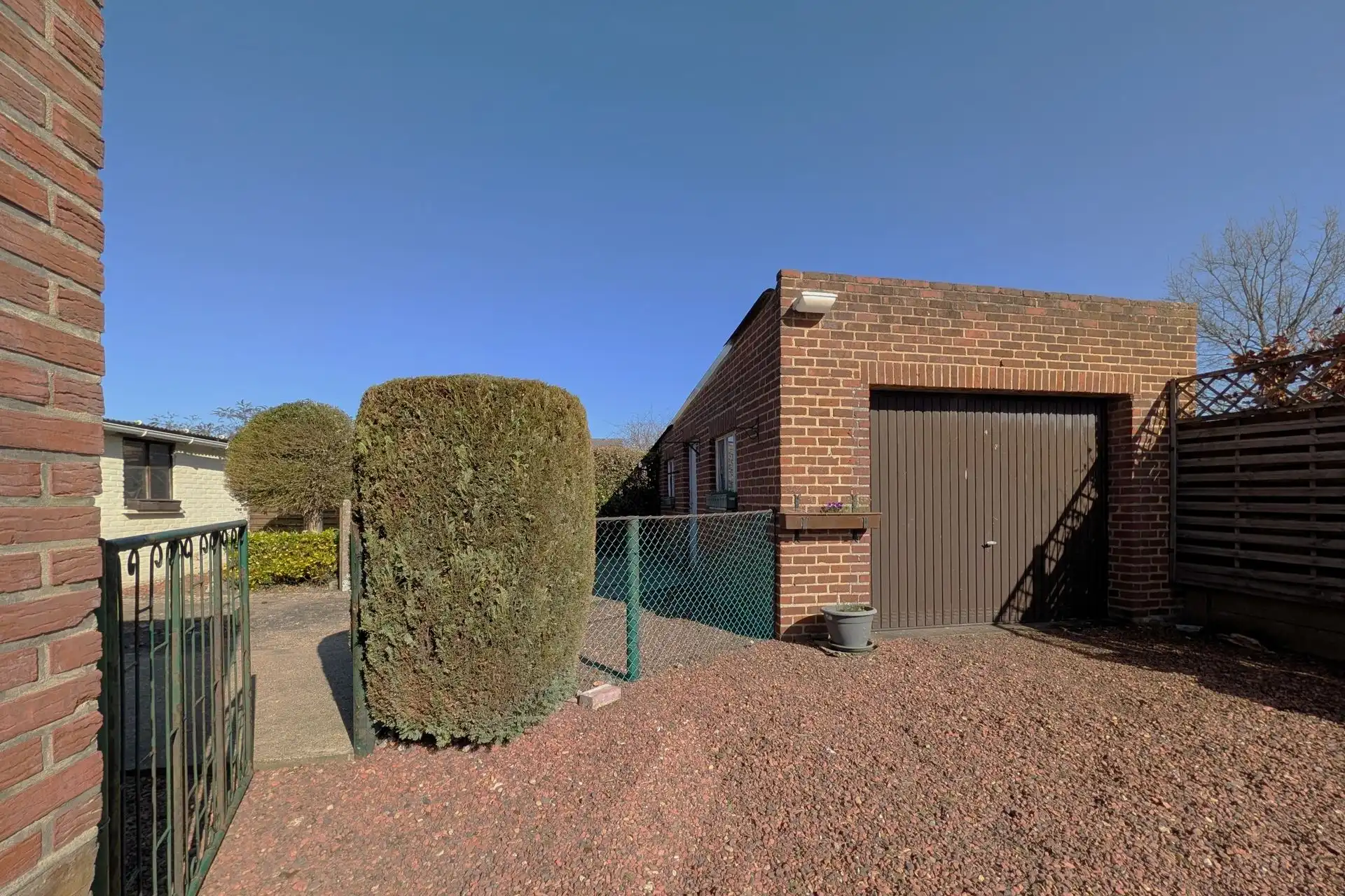 Op te frissen woning met 4 slpk. in rustige woonwijk te Rekem (Lanaken)  foto 25