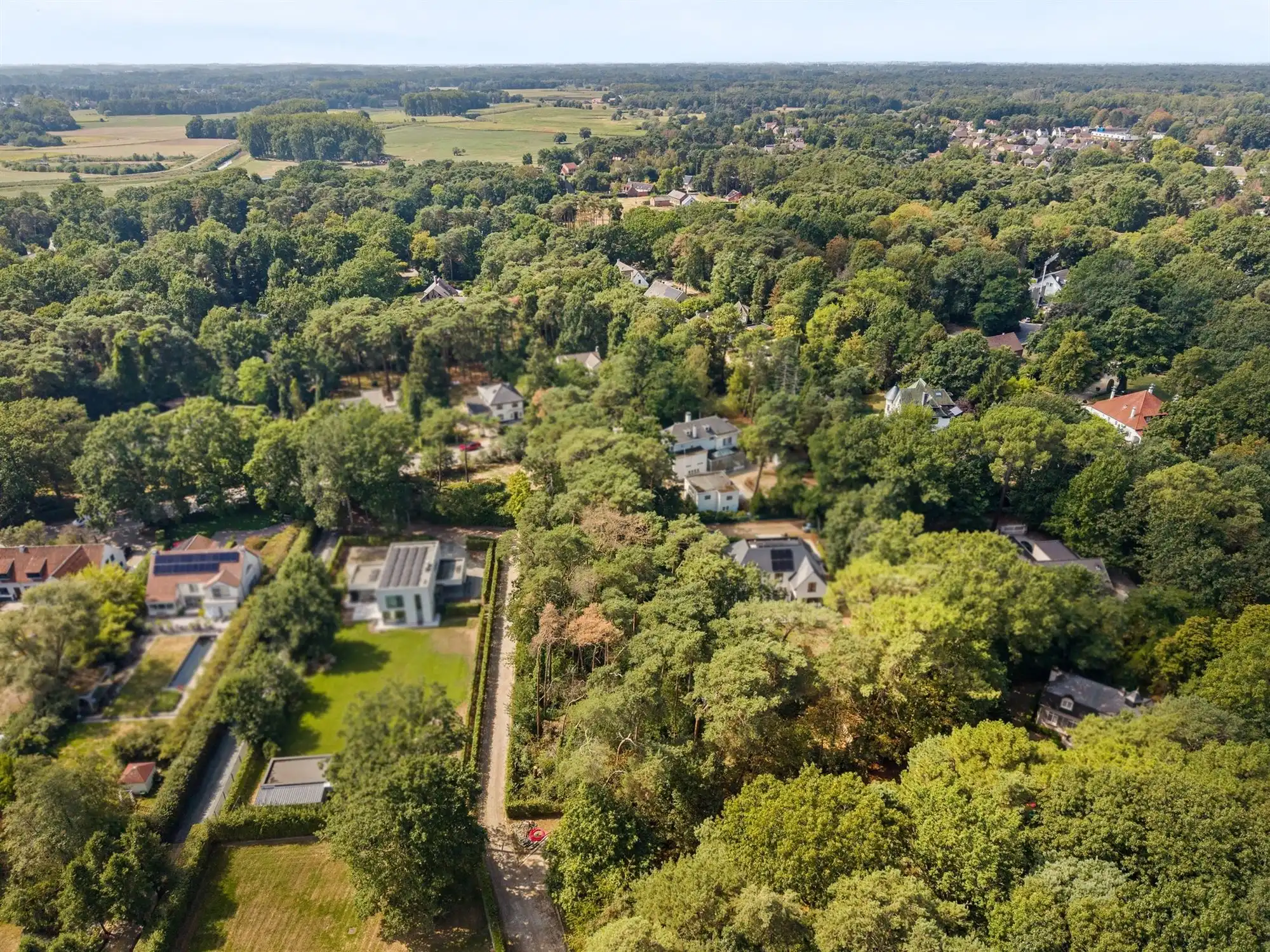 Bouwgrond van 1.555 m² in groene omgeving nabij het dorpshart foto 8
