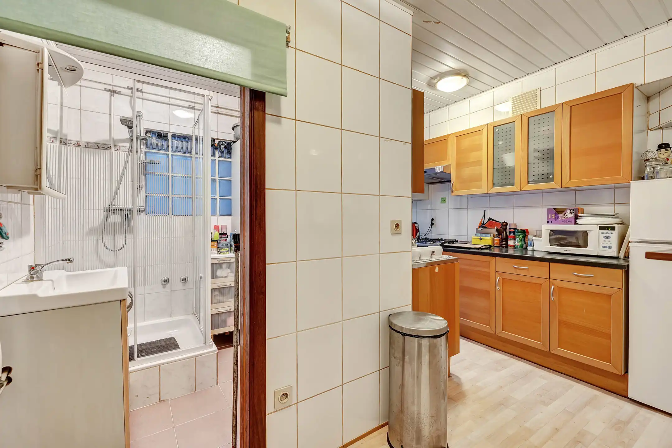 Te renoveren woning met tuin op commerciële ligging foto 9