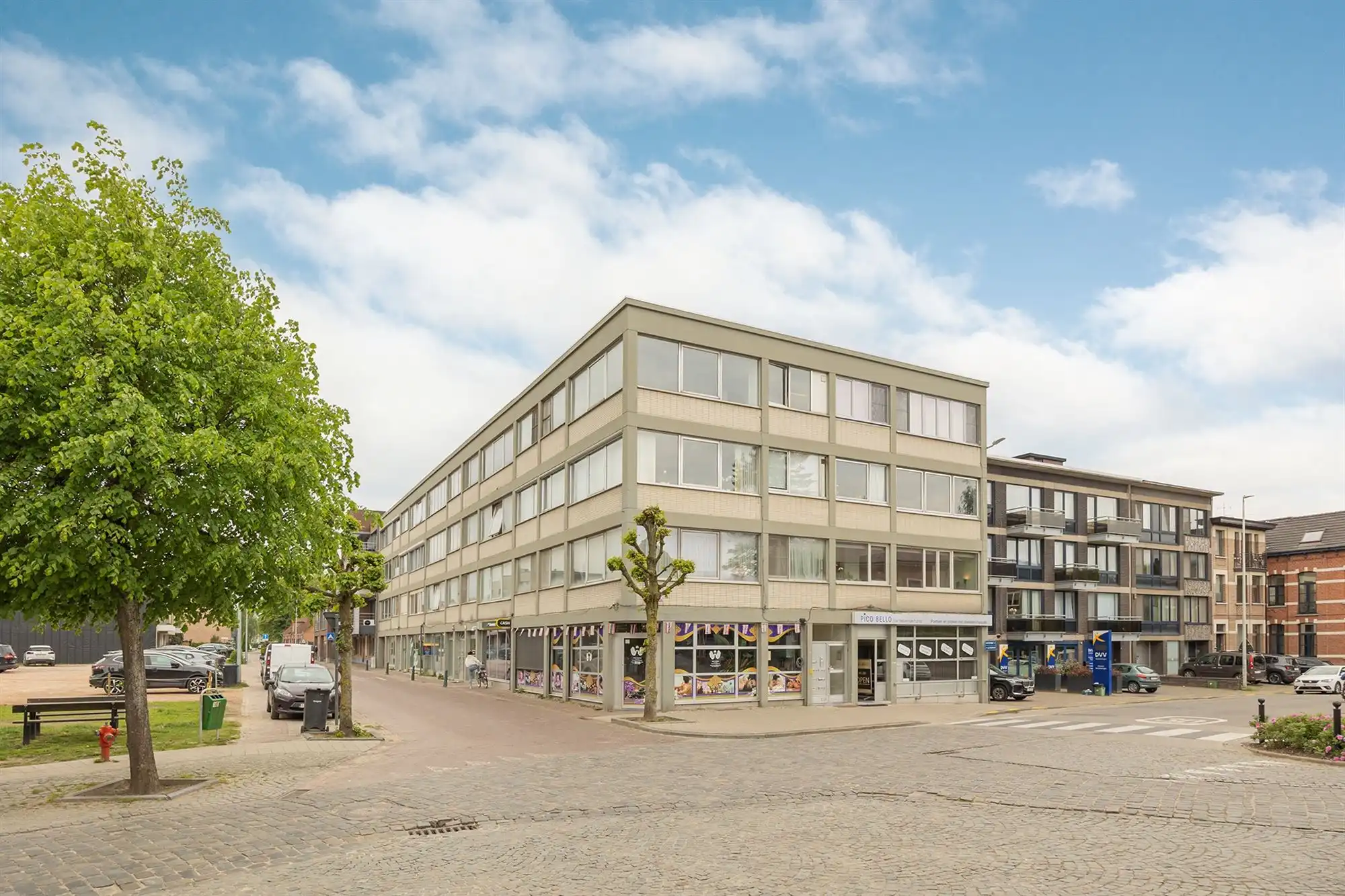Instapklaar appartement in centrum Kruibeke foto 14