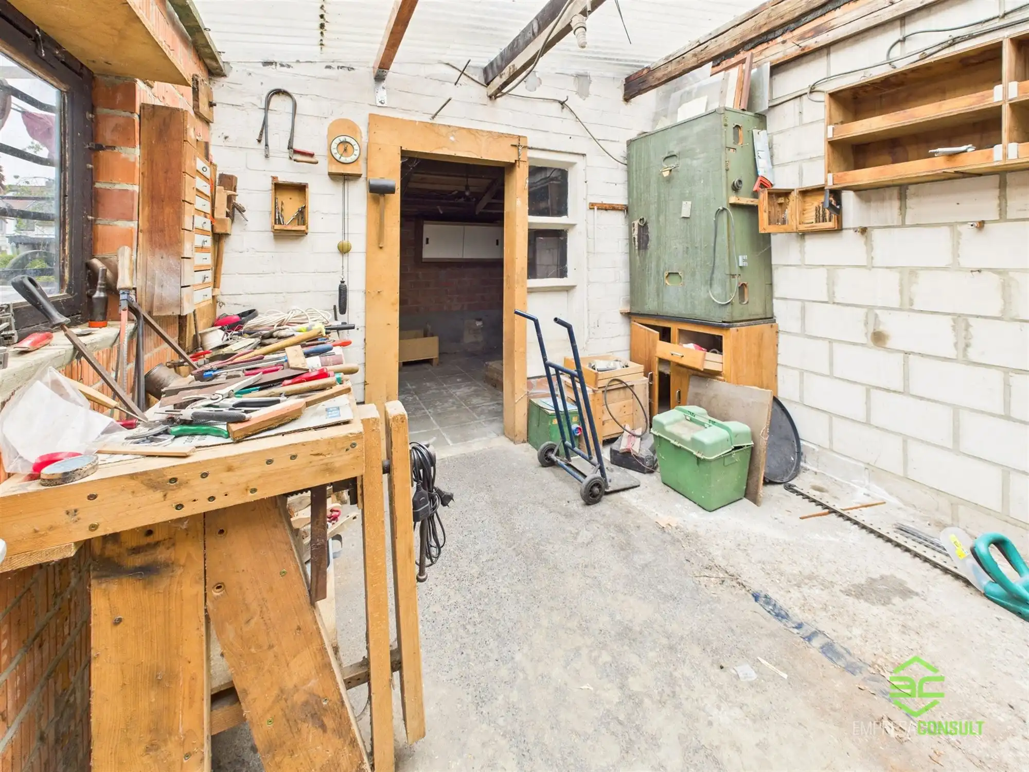 Op te frissen gezinswoning op een rustige locatie! foto 12