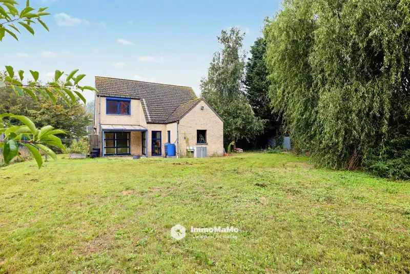 VRIJSTAANDE WONING MET 3 SLPKS EN ROYALE TUIN TE KOOP IN SXW foto 2
