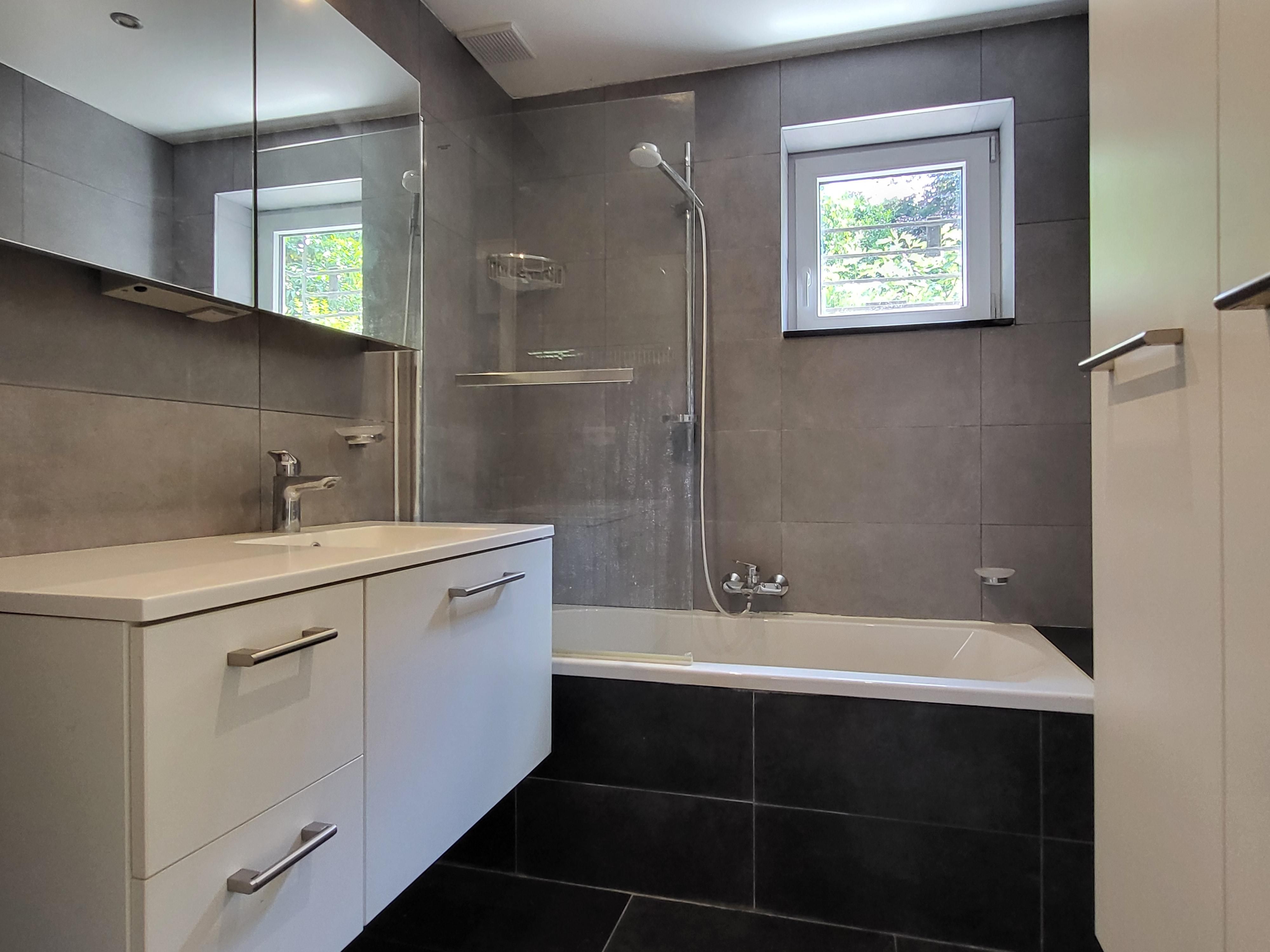 Charmante open bebouwing op 286m² gelegen in het groen met garage.  foto 14