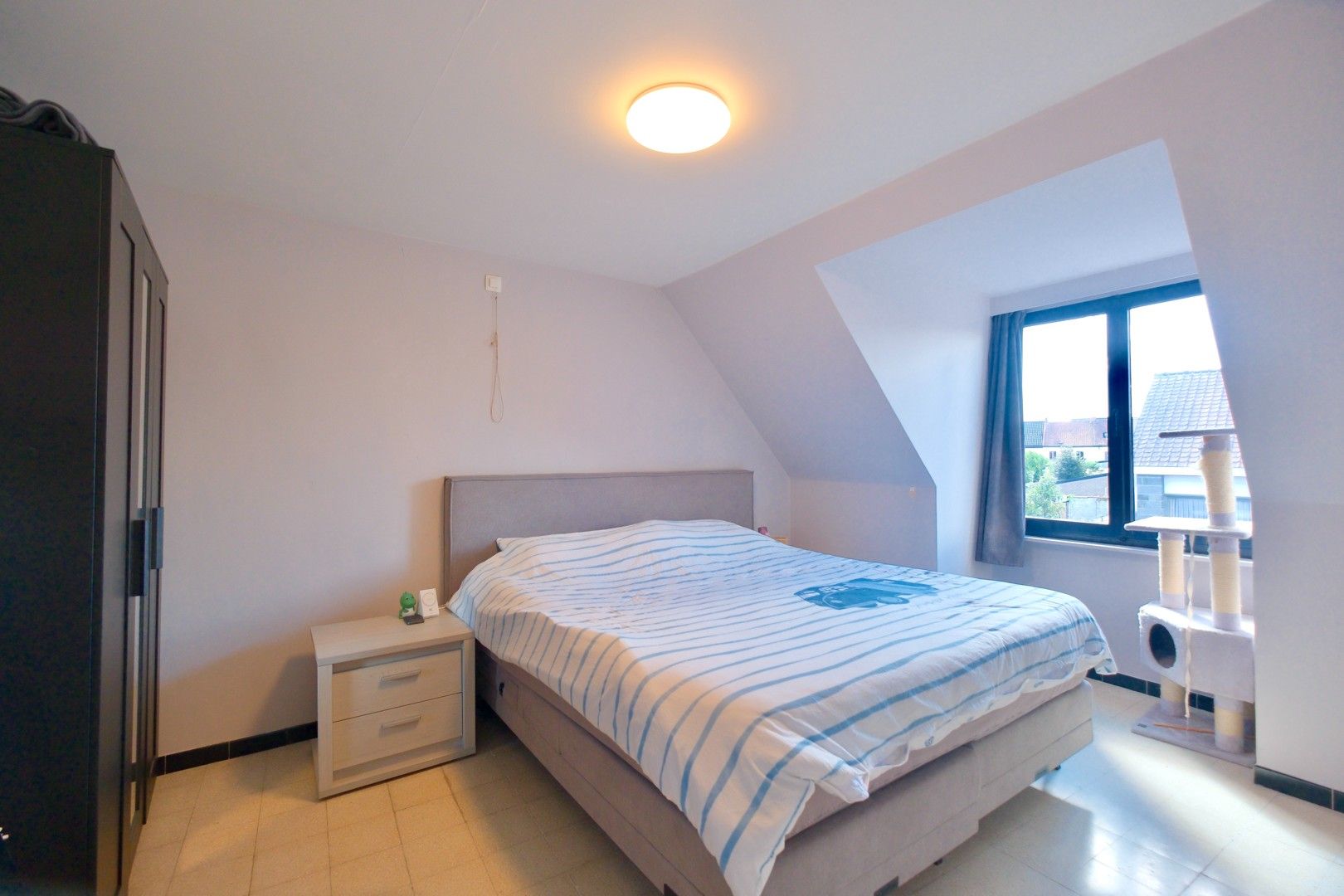 LICHTERVELDE - Woning met 2 slpks en RUIME dubbele garage foto 11