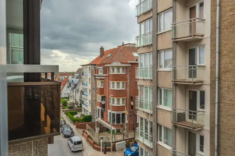 Mooi appartement met zijdelingszeezicht foto 27