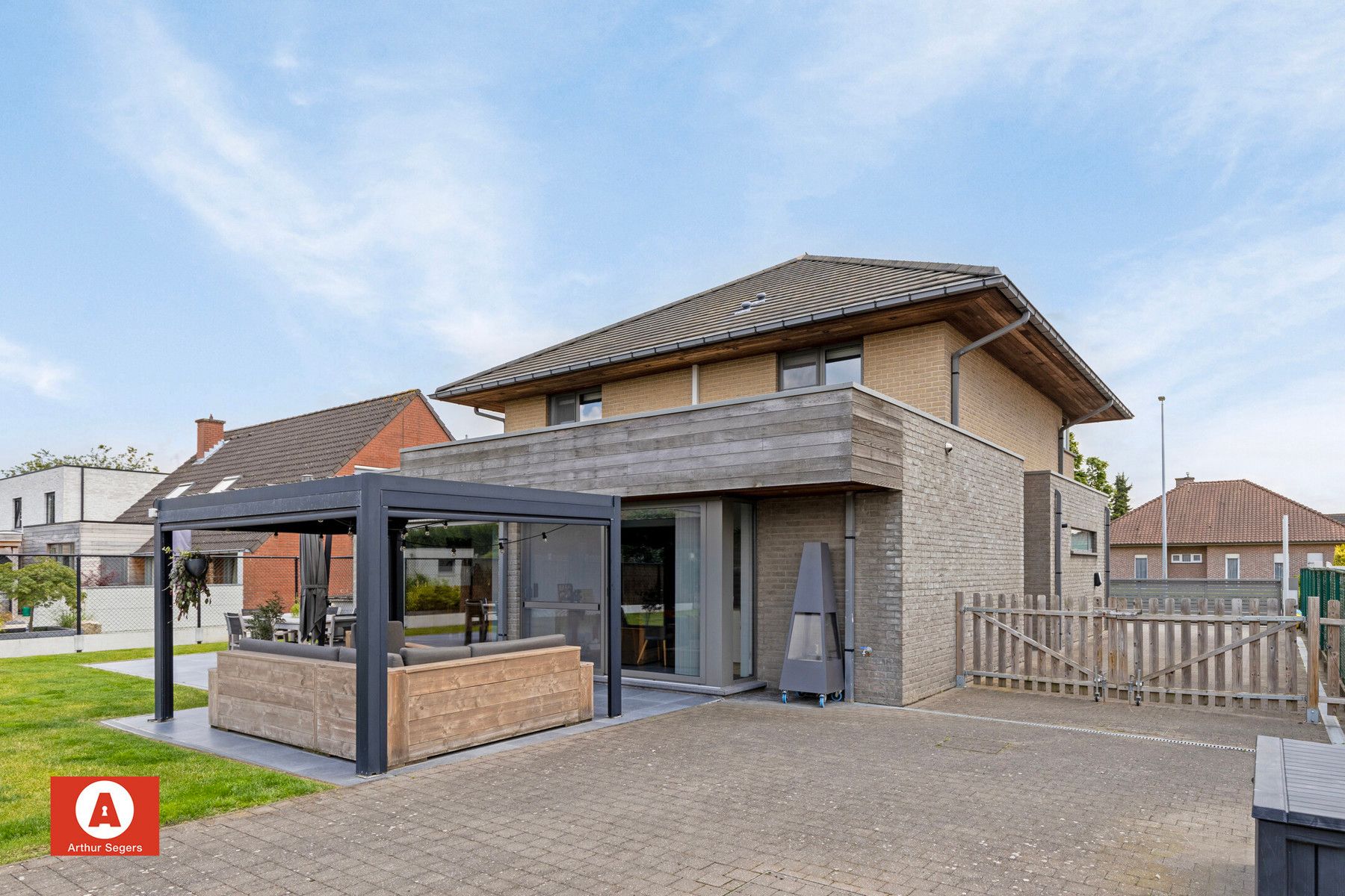 Ruime energiezuinige woning met 5 slaapkamers en bijgebouw foto 28