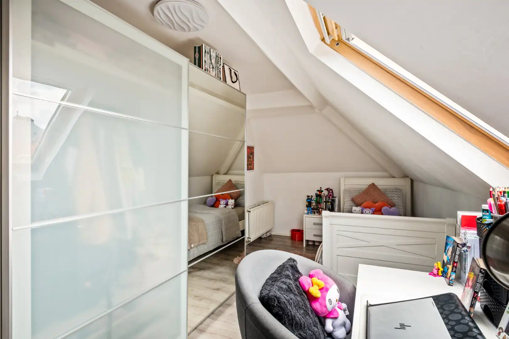 Instapklare woning met 5 slaapkamers en ruime garage op centrale ligging foto 16