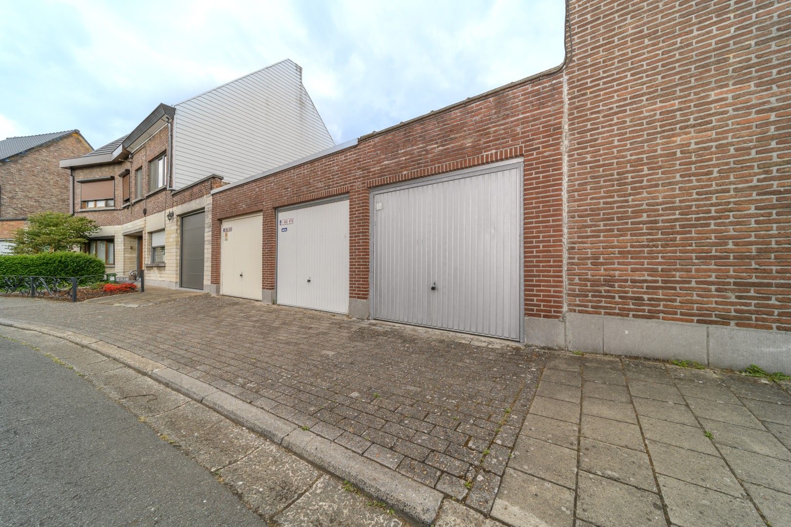 Ruime en zeer goed onderhouden gezinswoning met garage foto 17