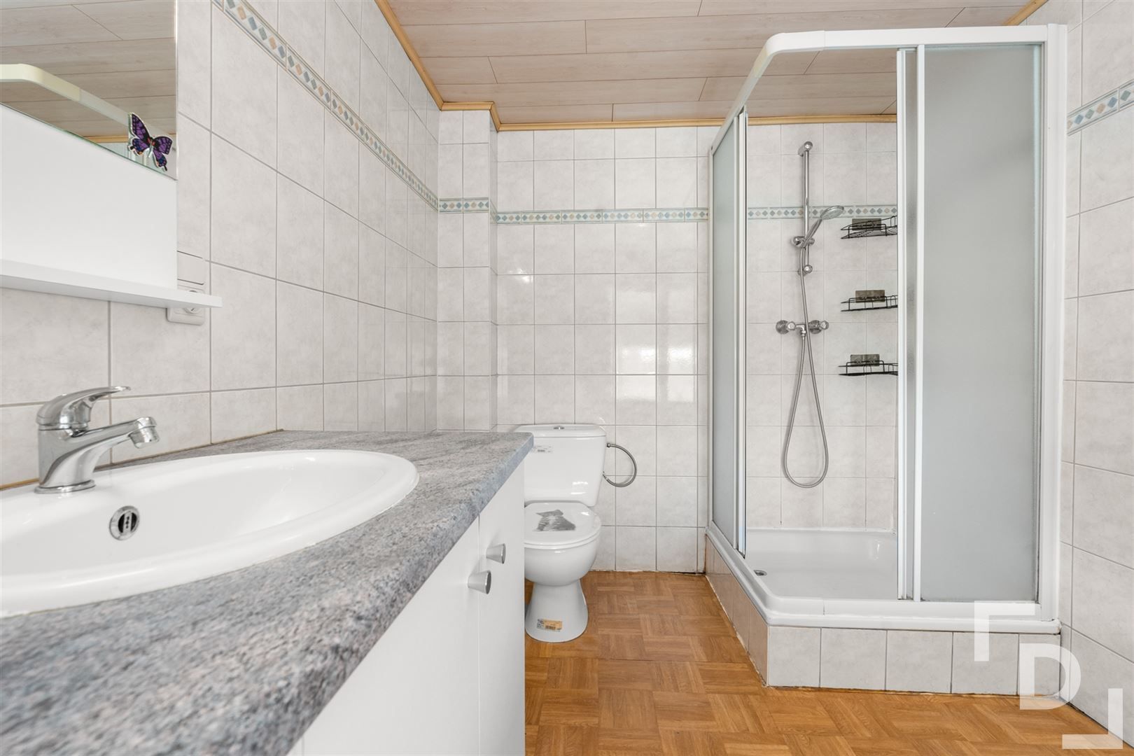 Vrijstaande woning op ruim perceel te koop te Vlamertinge. foto 10