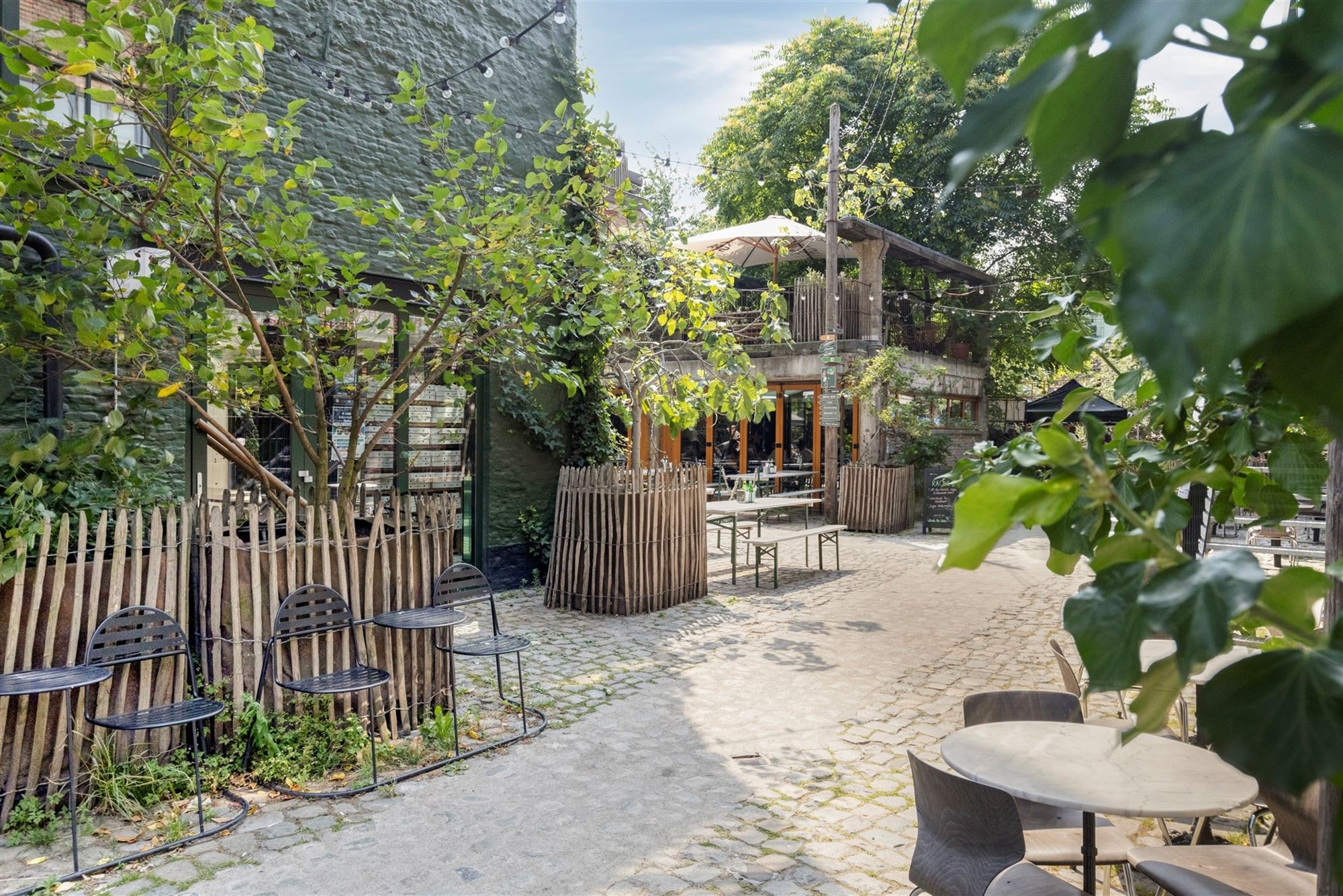 Subliem appartement met ruim terras en parking in't Groen Kwartier foto 17