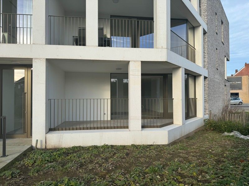 Gelijkvloers appartement met 2 slaapkamers  en een mooi terras. foto 1