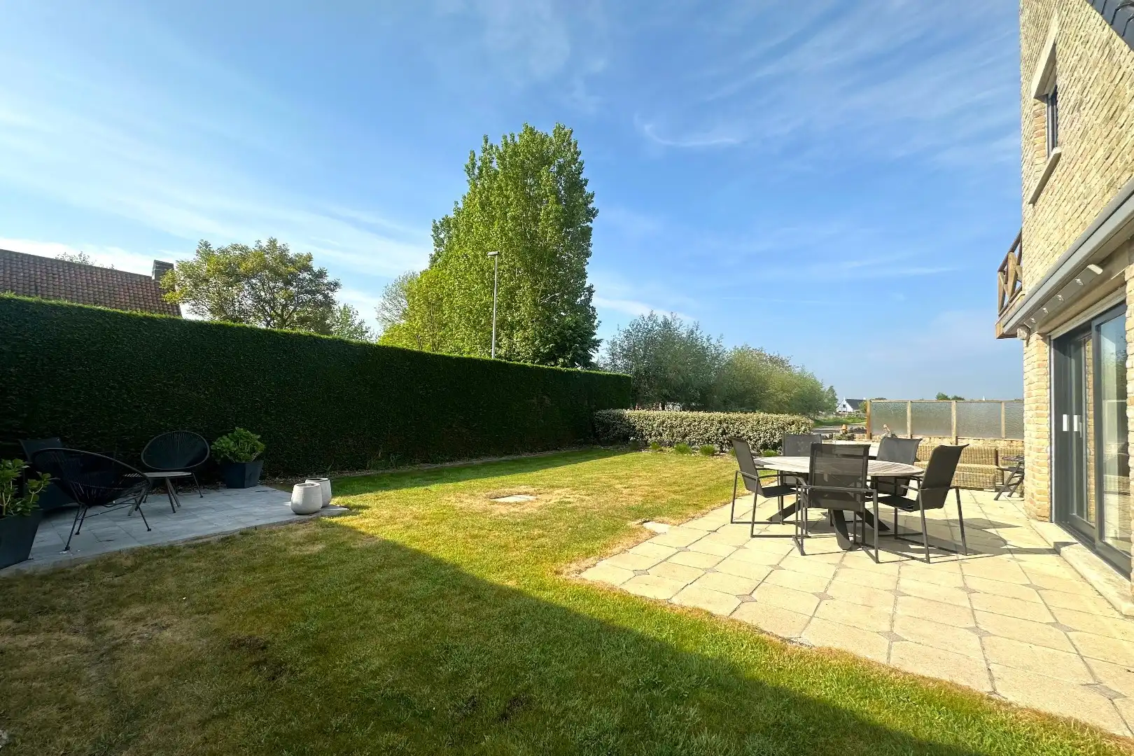 Instapklare woning met landbouwgrond in Assebroek foto 23