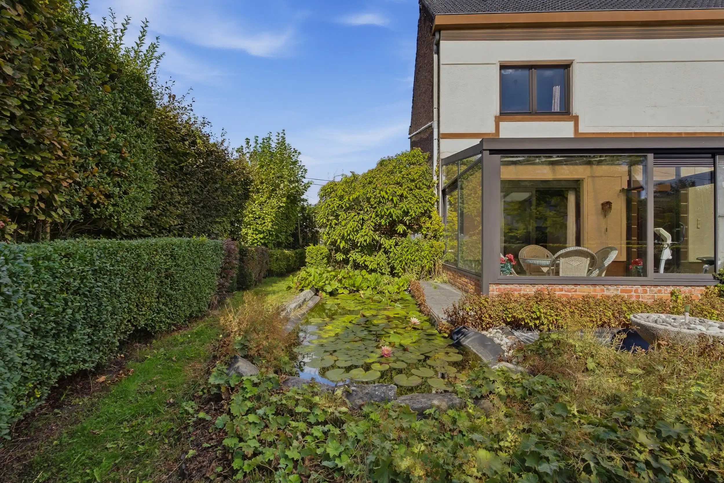Te renoveren woning met tal van mogelijkheden foto 10