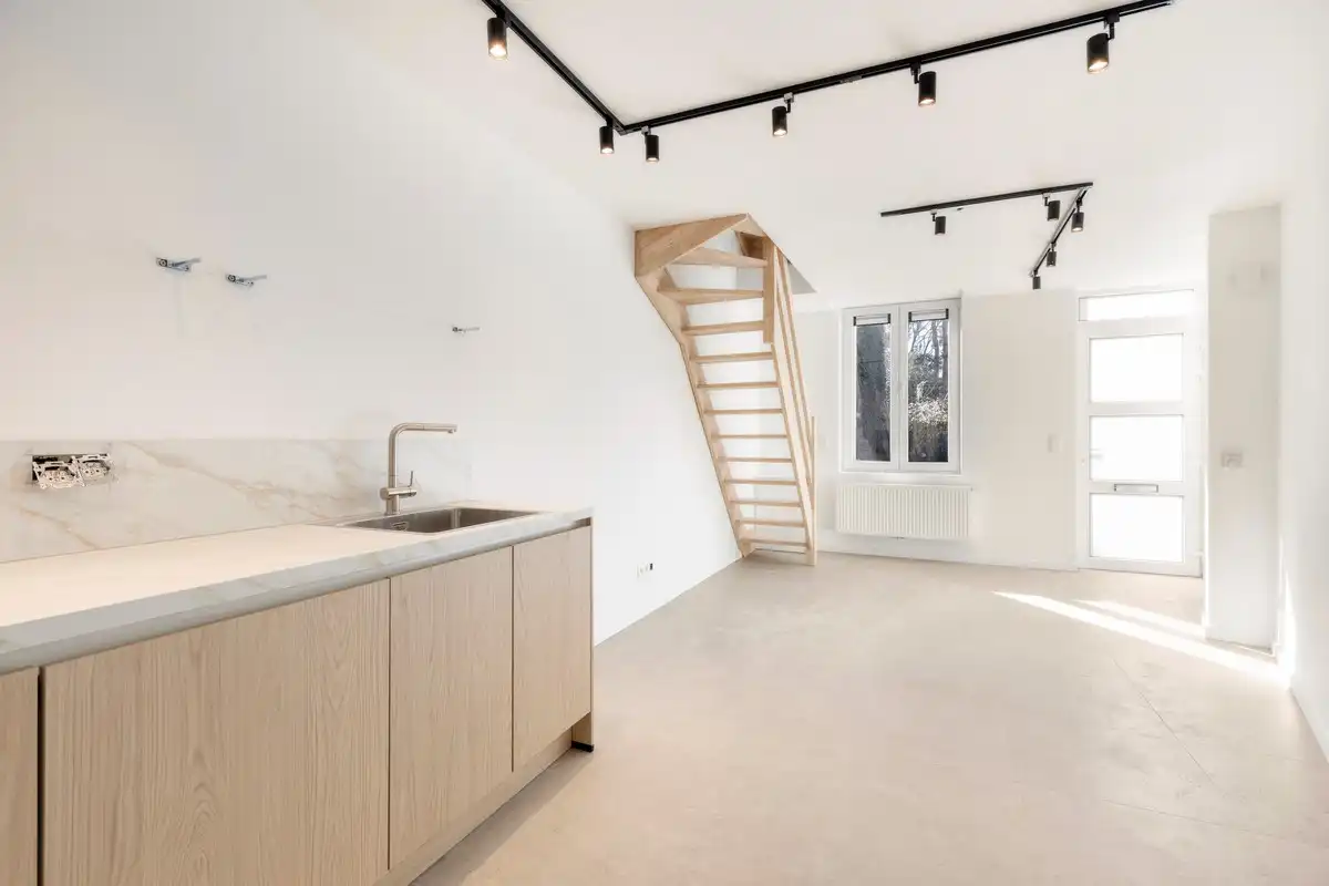 Gezellig gerenoveerd tiny house in het centrum van Sint-Denijs-Westrem foto 4