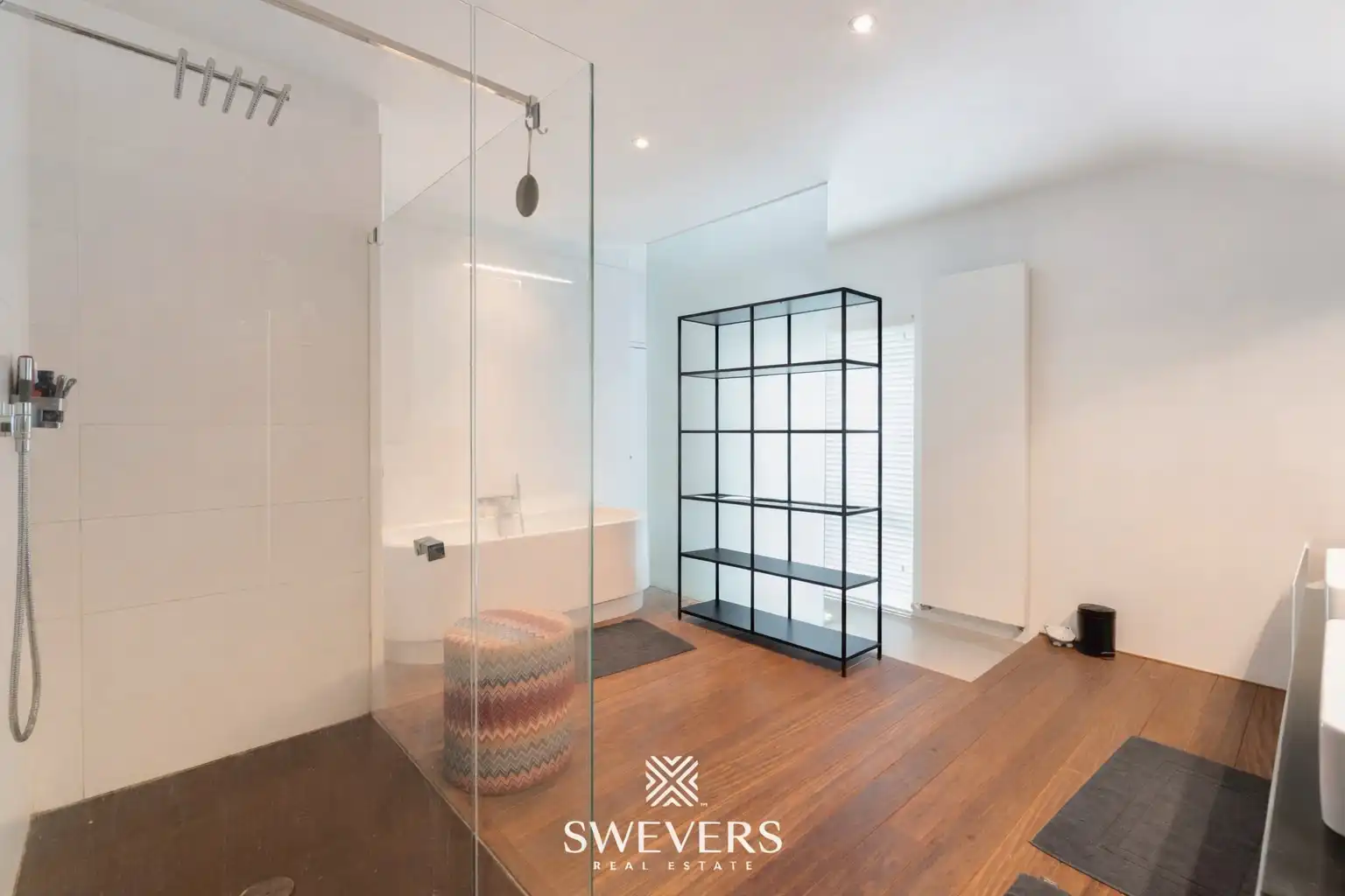 Villa met luxueus poolhouse, verwarmd zwembad en absolute topligging in Zonhoven foto 17