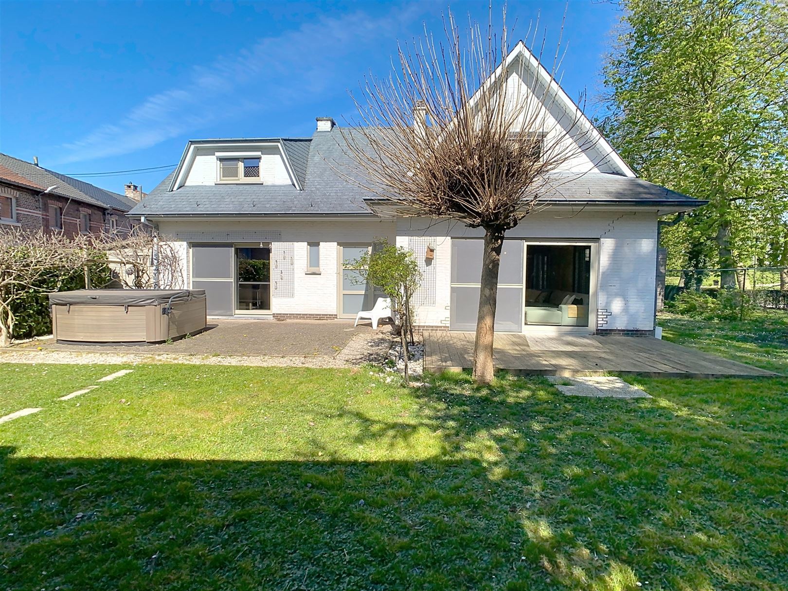 Gerenoveerde woning, 4 slpks, praktijkruimte, tuin, 4a 90ca foto 2
