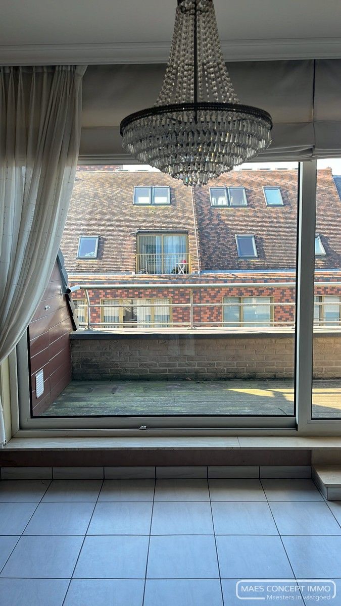 Appartement met 2 slaapkamers en 2 ruime terrassen in het hart van Roeselare foto 6