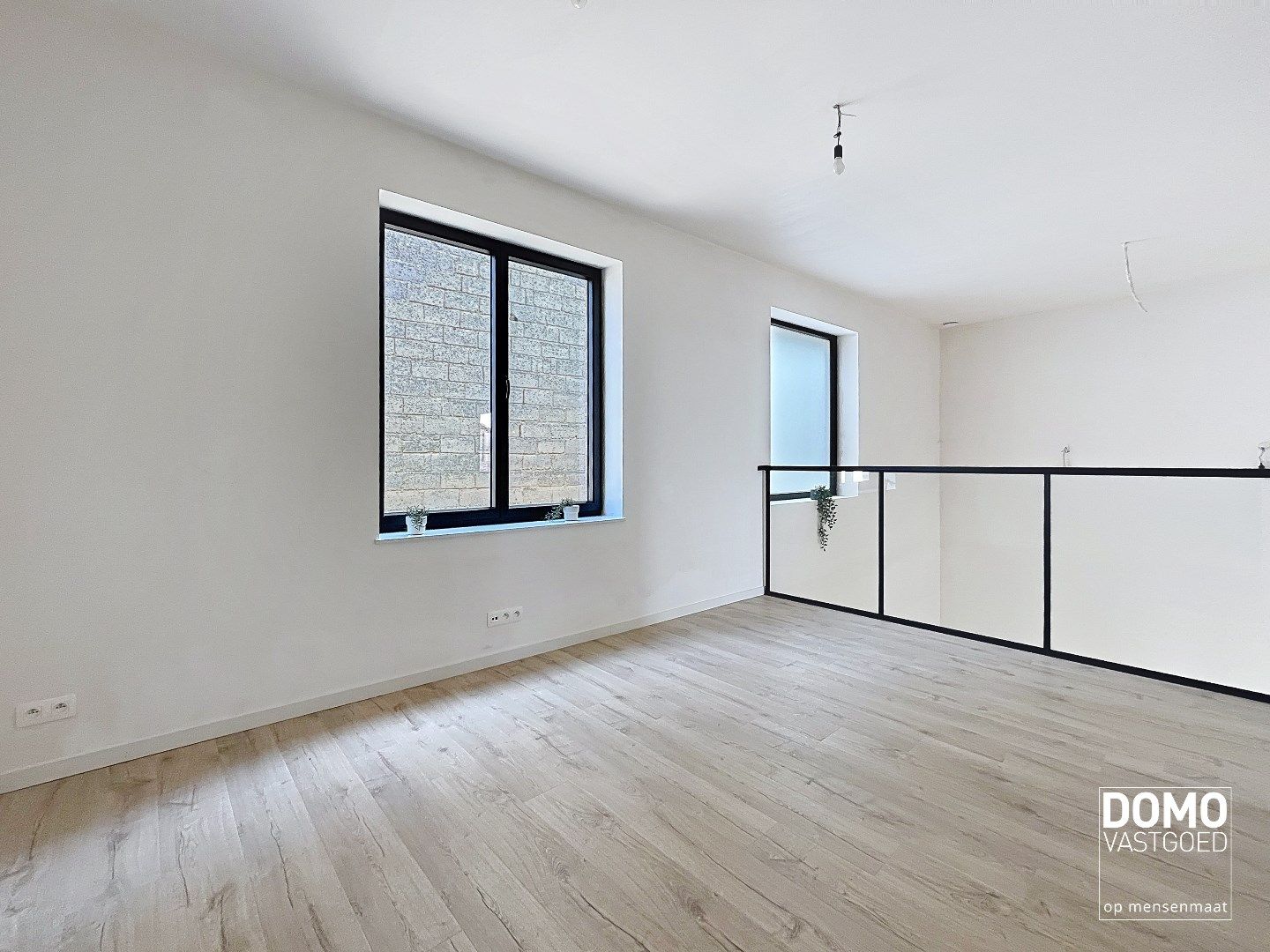 PRACHTIG GERENOVEERDE, LICHTRIJKE WONING MET 3 SLAAPKAMERS, 2 BADKAMERS, EEN ZONNIGE TUIN EN 2 PARKEERPLAATSEN TE GINGELOM (MIELEN-BOVEN-AALST)   foto 19