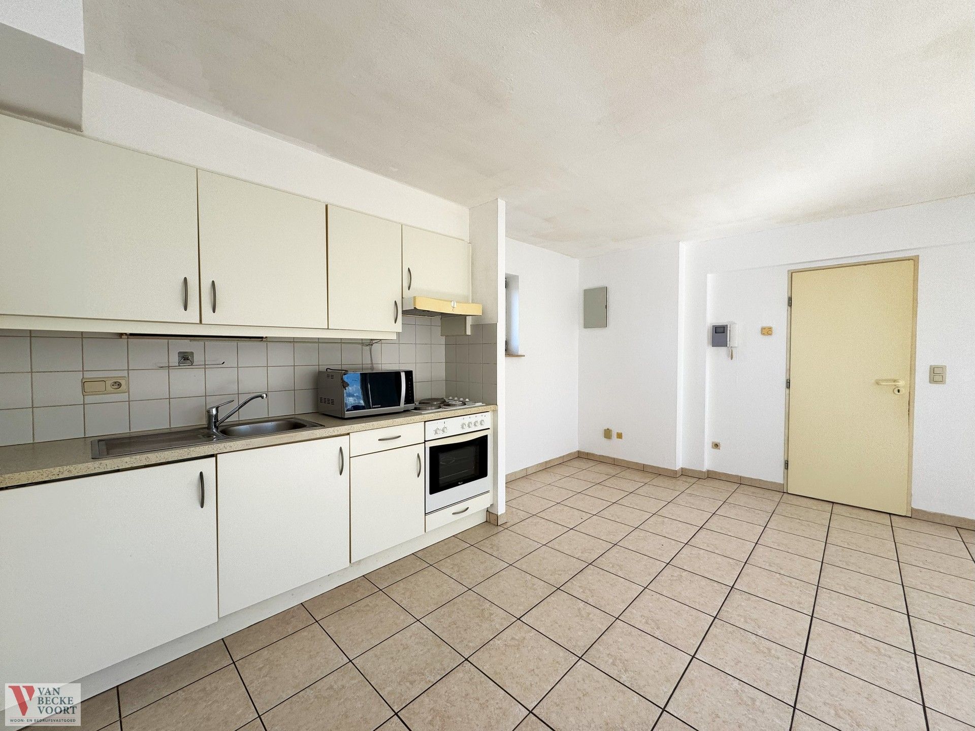 Praktisch gelegen appartement foto 4