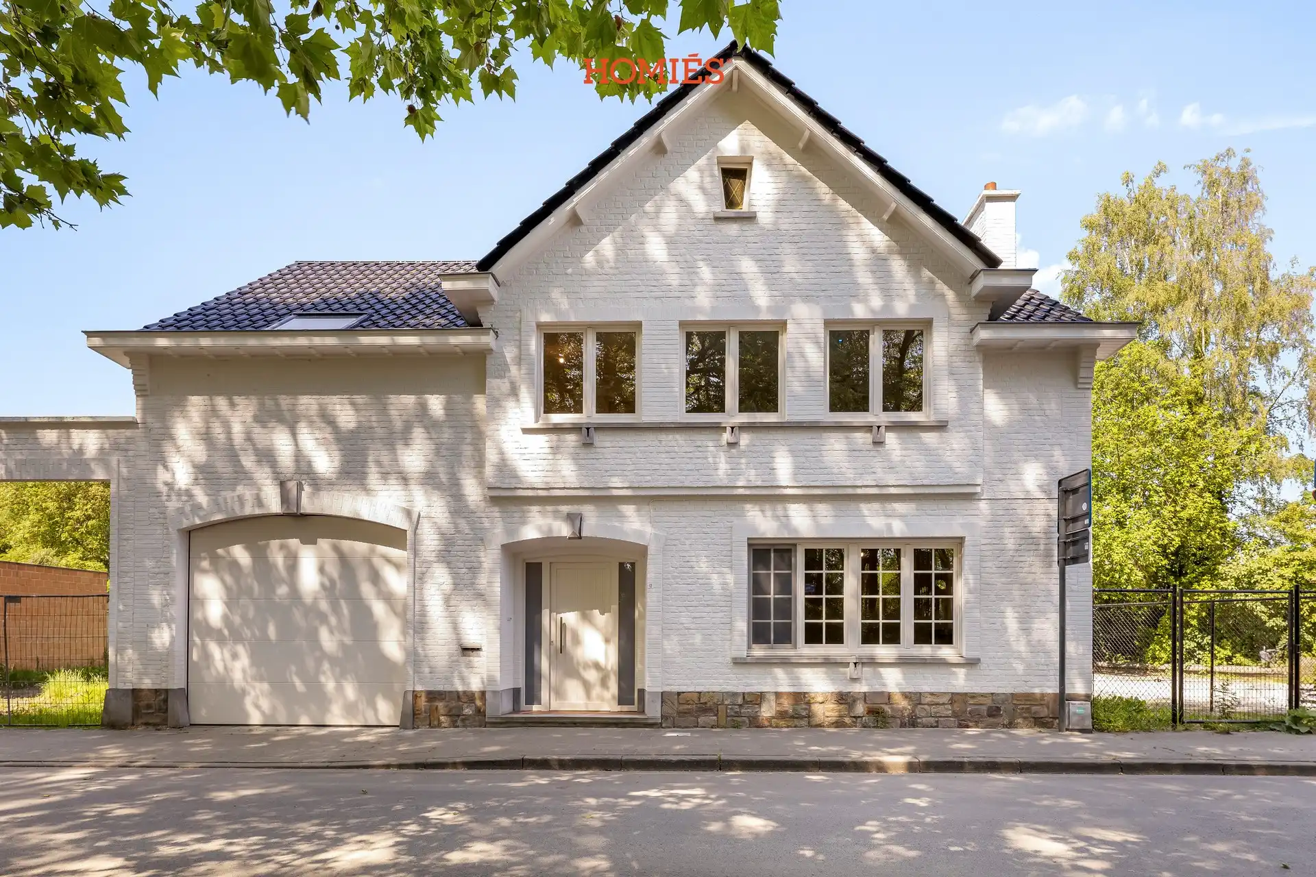Karaktervolle gerenoveerde woning met 4 slaapkamers foto 2