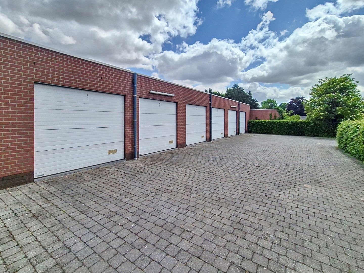 Dakappartement met 2 slpks en garage foto 10