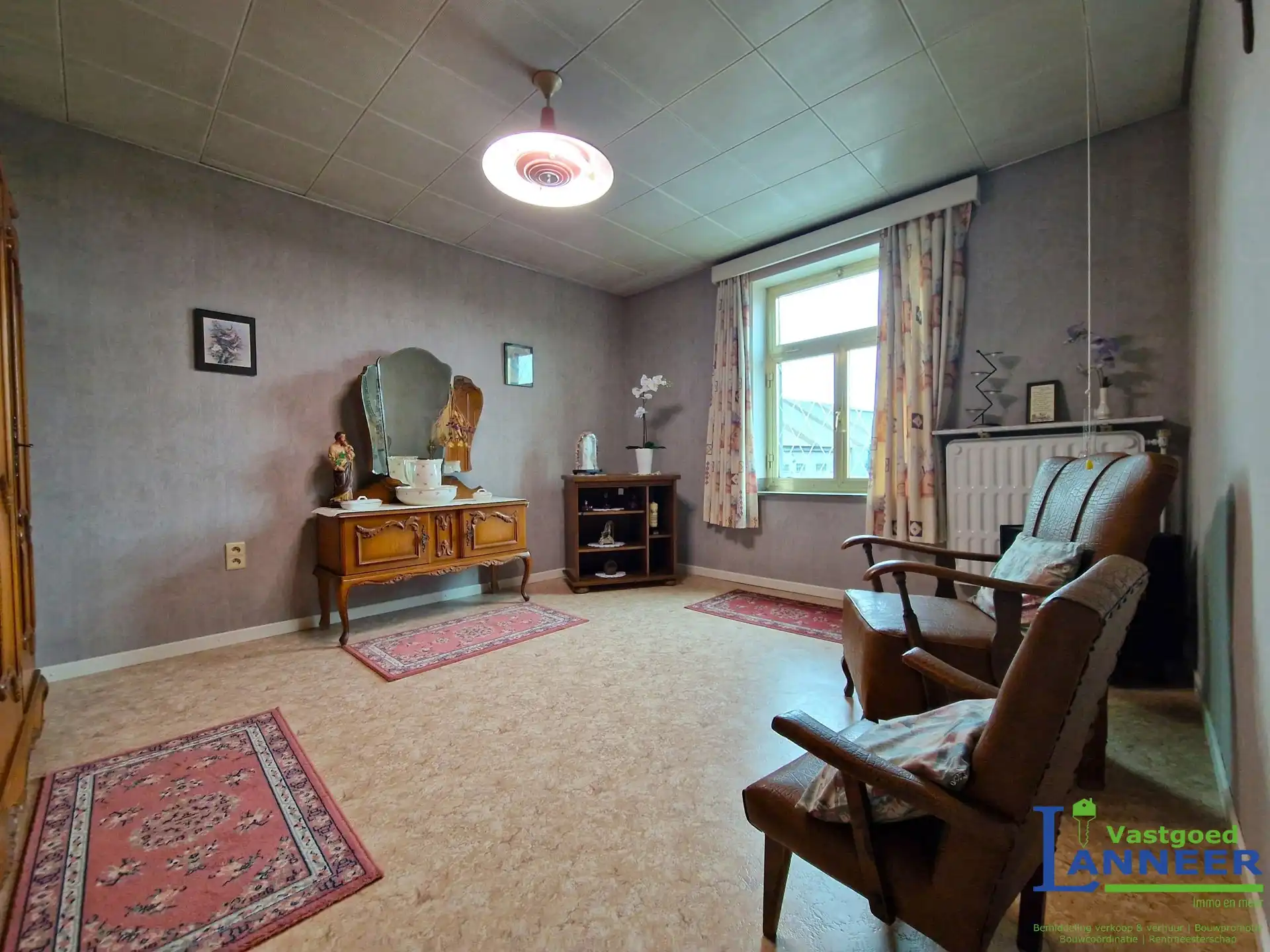 Woning met grote garage, 4 slpkmrs en diverse bijgebouwen foto 19