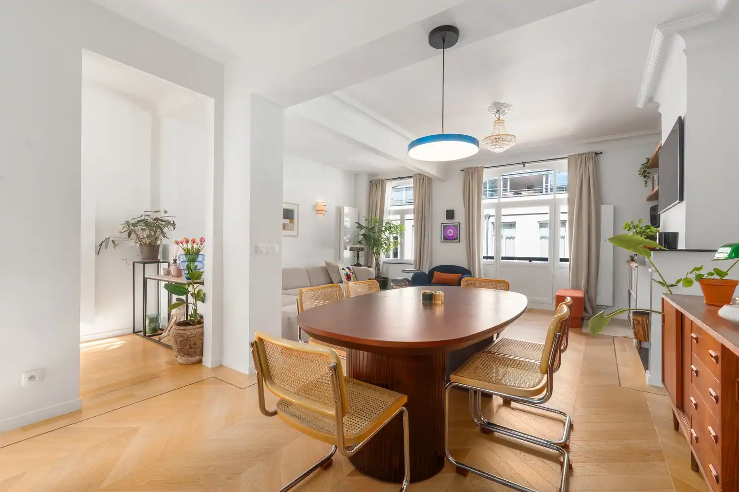 Gerenoveerd duplex-appartement met 2-kamers en zonnig terras foto 4