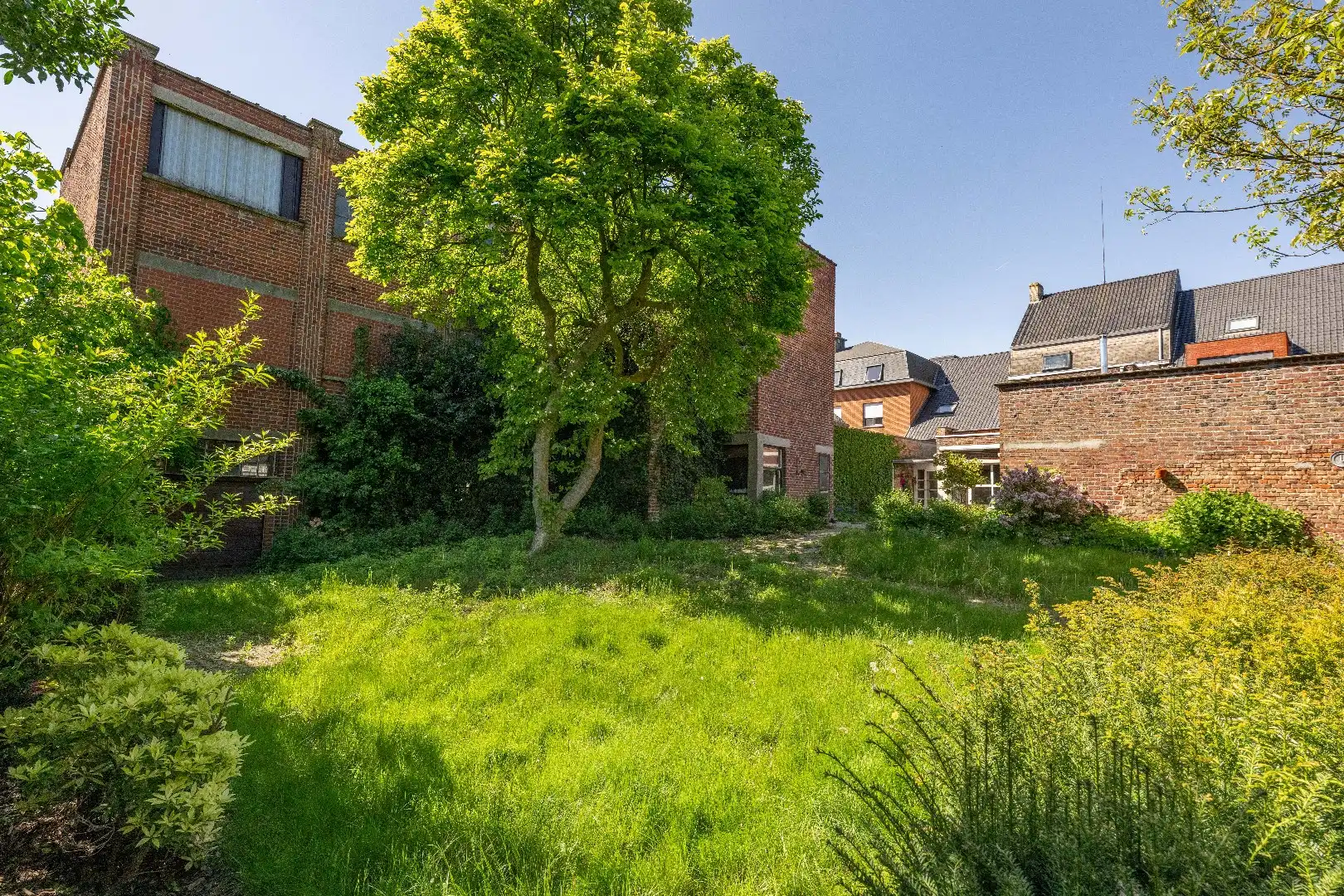 PRACHTIGE NEOCLASSICISTISCHE HERENWONING MET AUTHENTIEKE CHARME foto 24