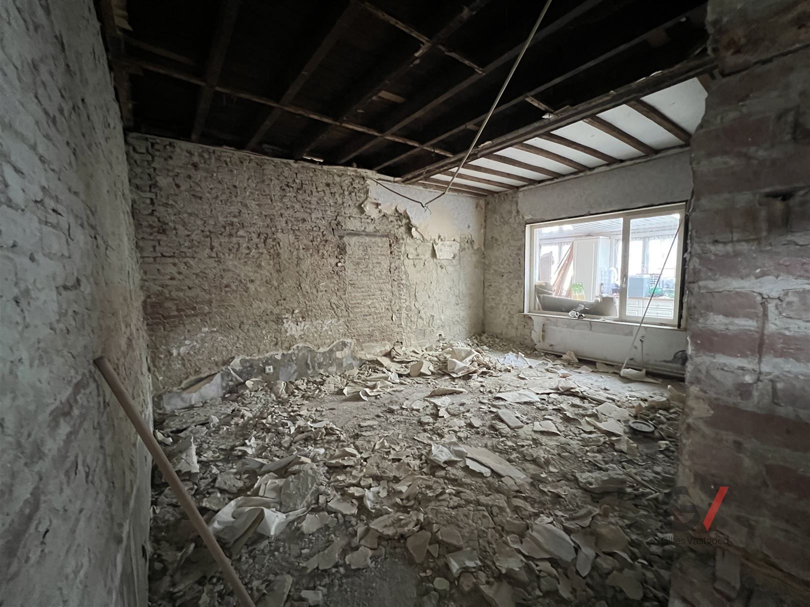 Te renoveren woning foto 2
