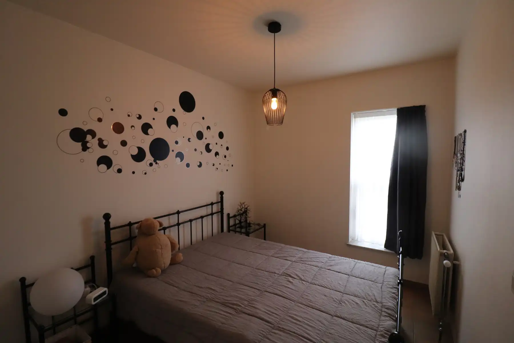 Een rustig gelegen appartement met kelderberging en autostaanplaats foto 9