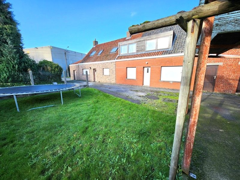 Perceel van 1330 m² voor nieuw te bouwen koppelbouw  TE KOOP in WIELSBEKE! foto 3