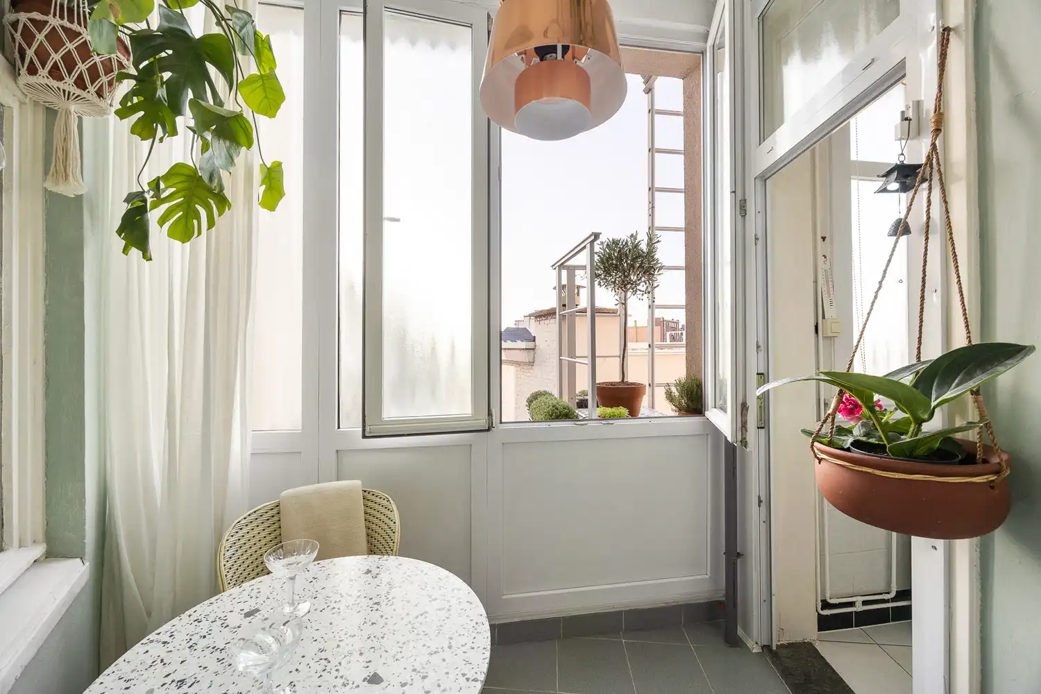 Stijvol en energiezuinig wonen in hartje Antwerpen, onder de iconische Boerentoren - 2 slk en 2 badk! foto 16