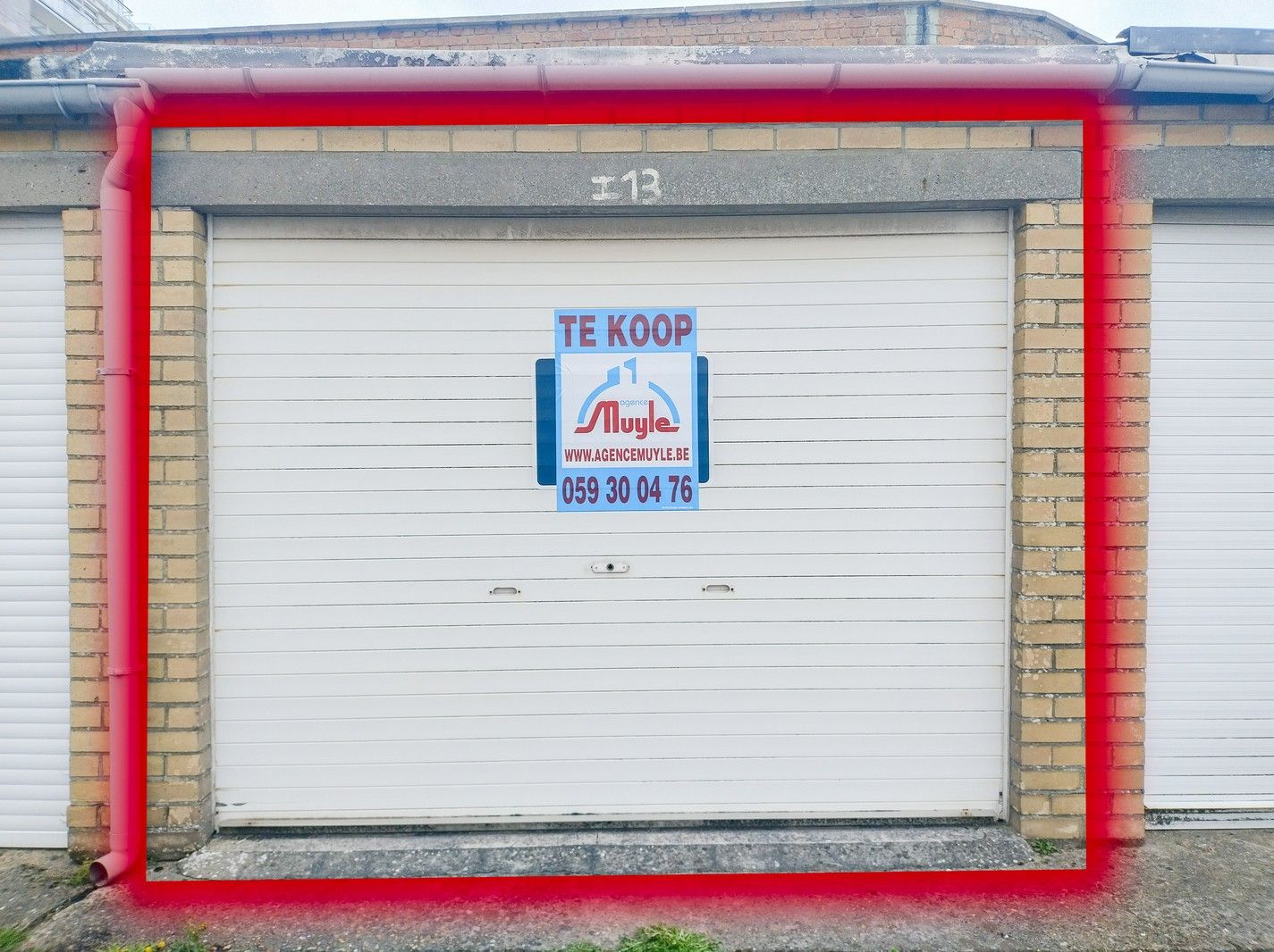 Ruime, afgesloten garagebox te koop foto 4