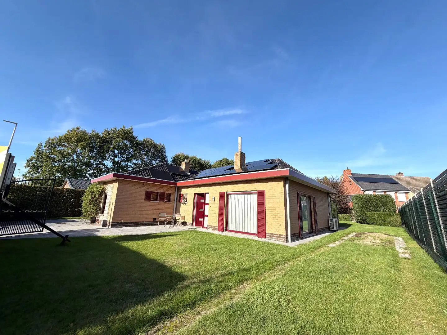 Gelijkvloerse woning met ruime tuin te koop op 720 m² in De Wijnberg te Wevelgem foto 21