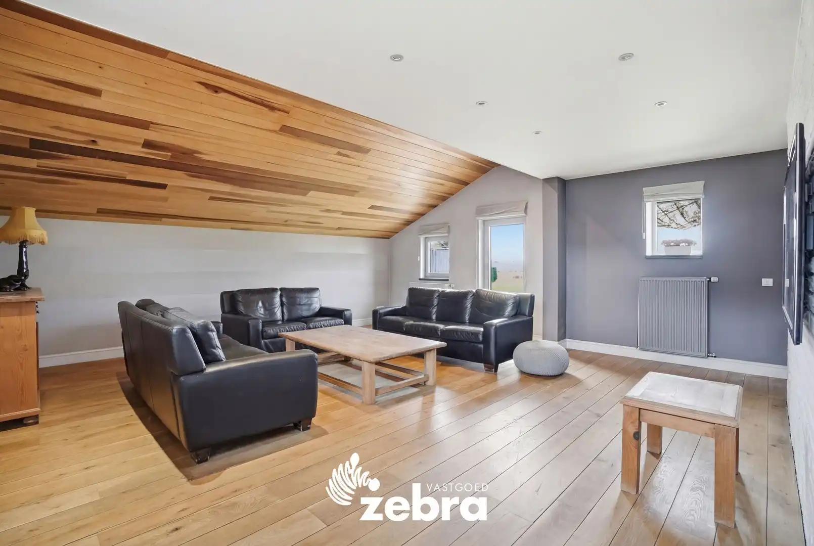 Ruime villa op een prachtig perceel van 11.110m² in groene omgeving! foto 9