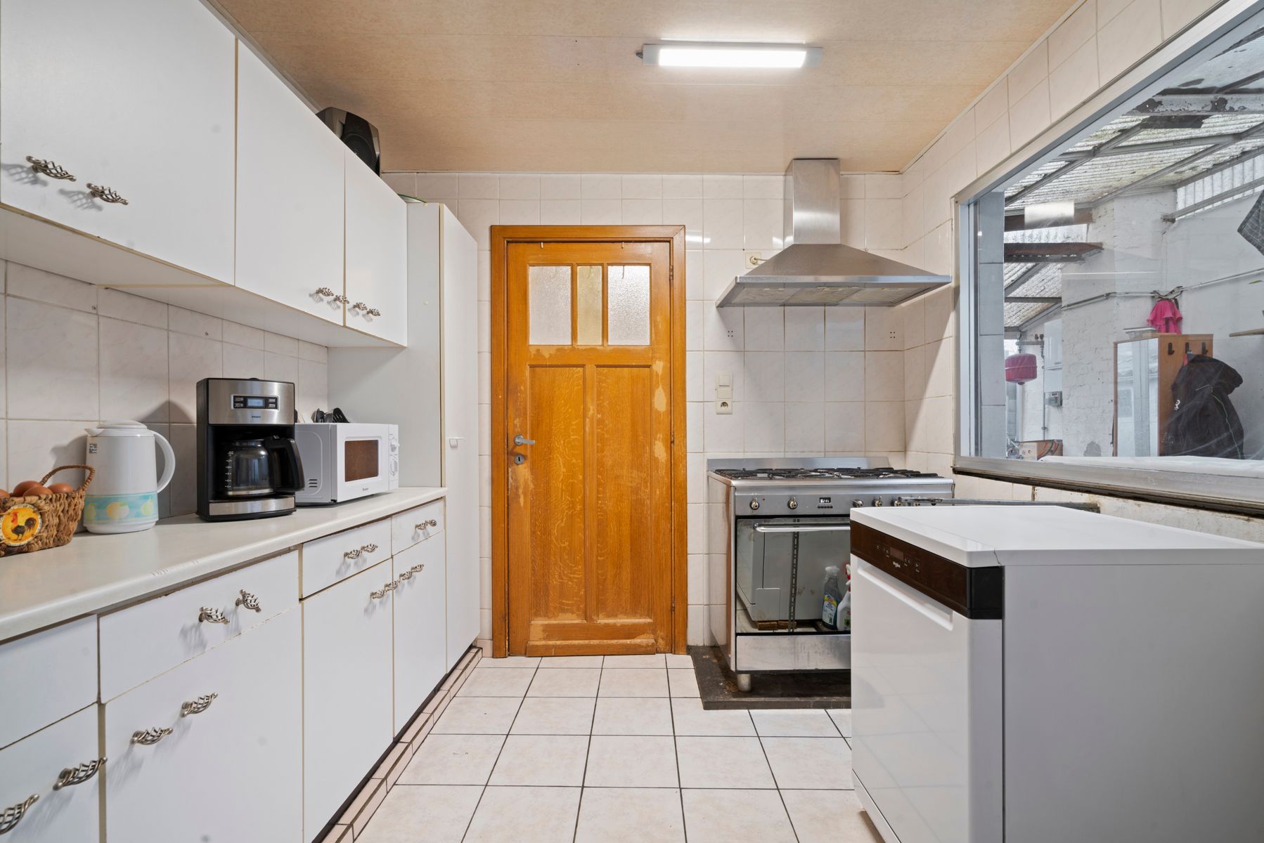 Woning met veel potentieel, drie slaapkamers en tuin foto 5