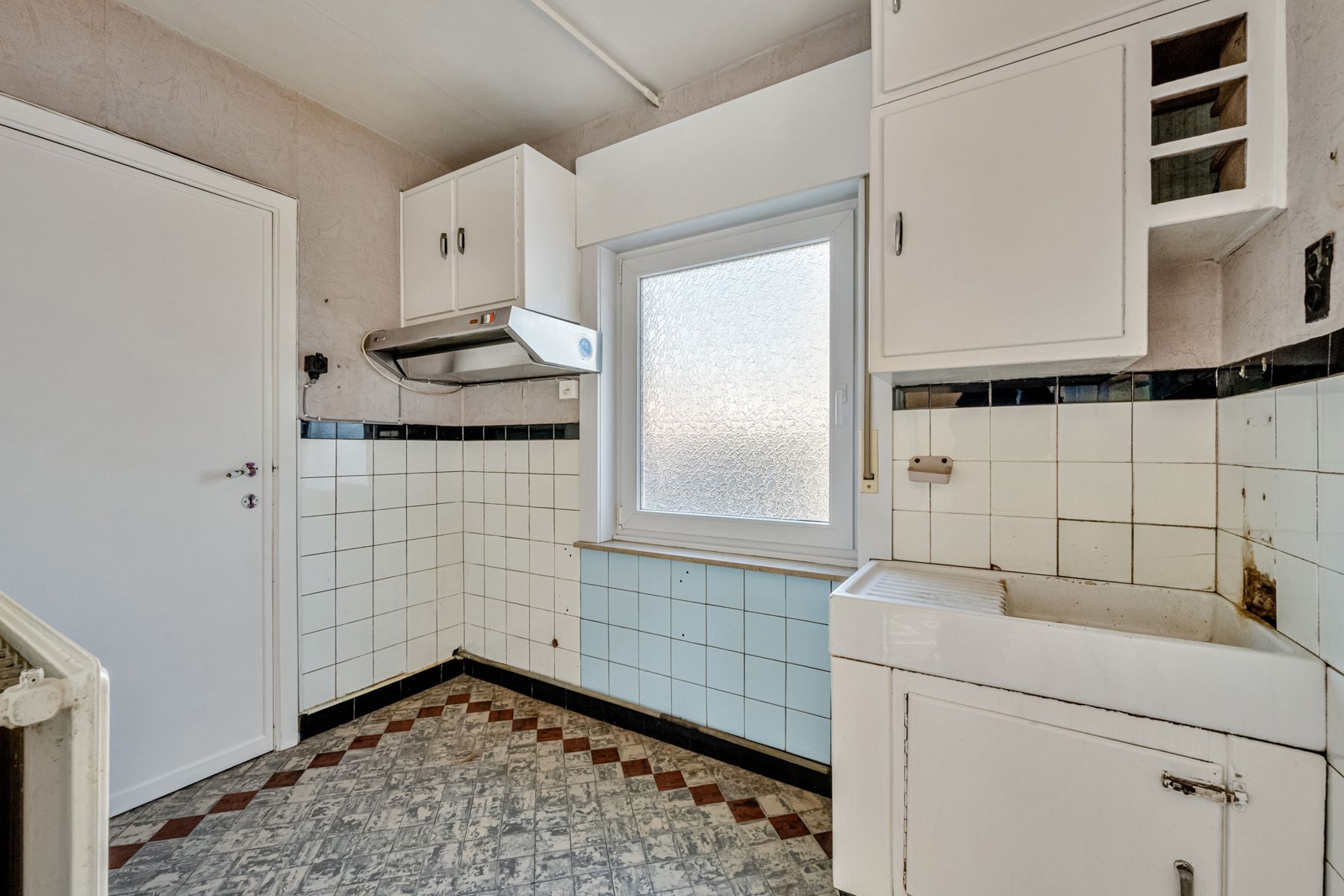 TE RENOVEREN HUIS MET LANDELIJKE LIGGING EN UITBREIDINGMOG. foto 6