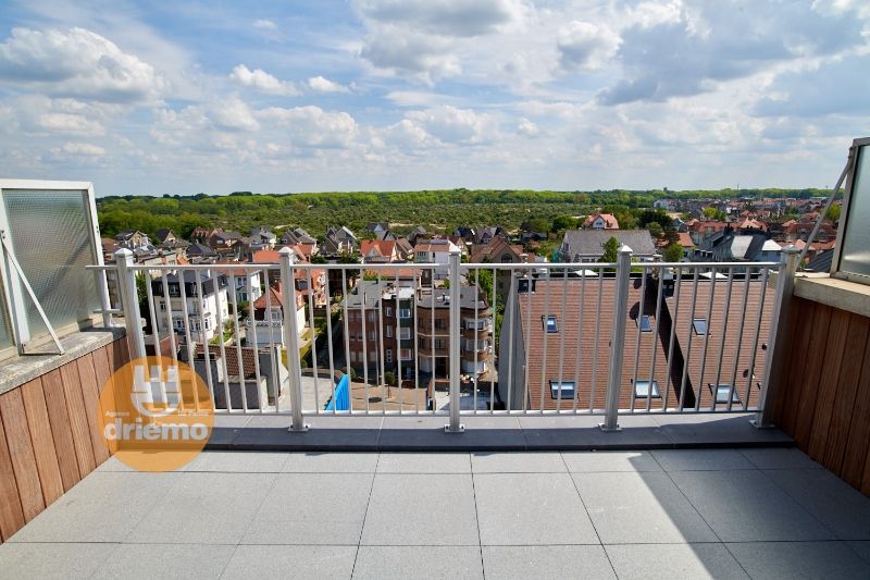 RECENTE DUPLEX PENTHOUSE MET 3/4 SLAAPKAMERS OP DE ZEEDIJK foto 6