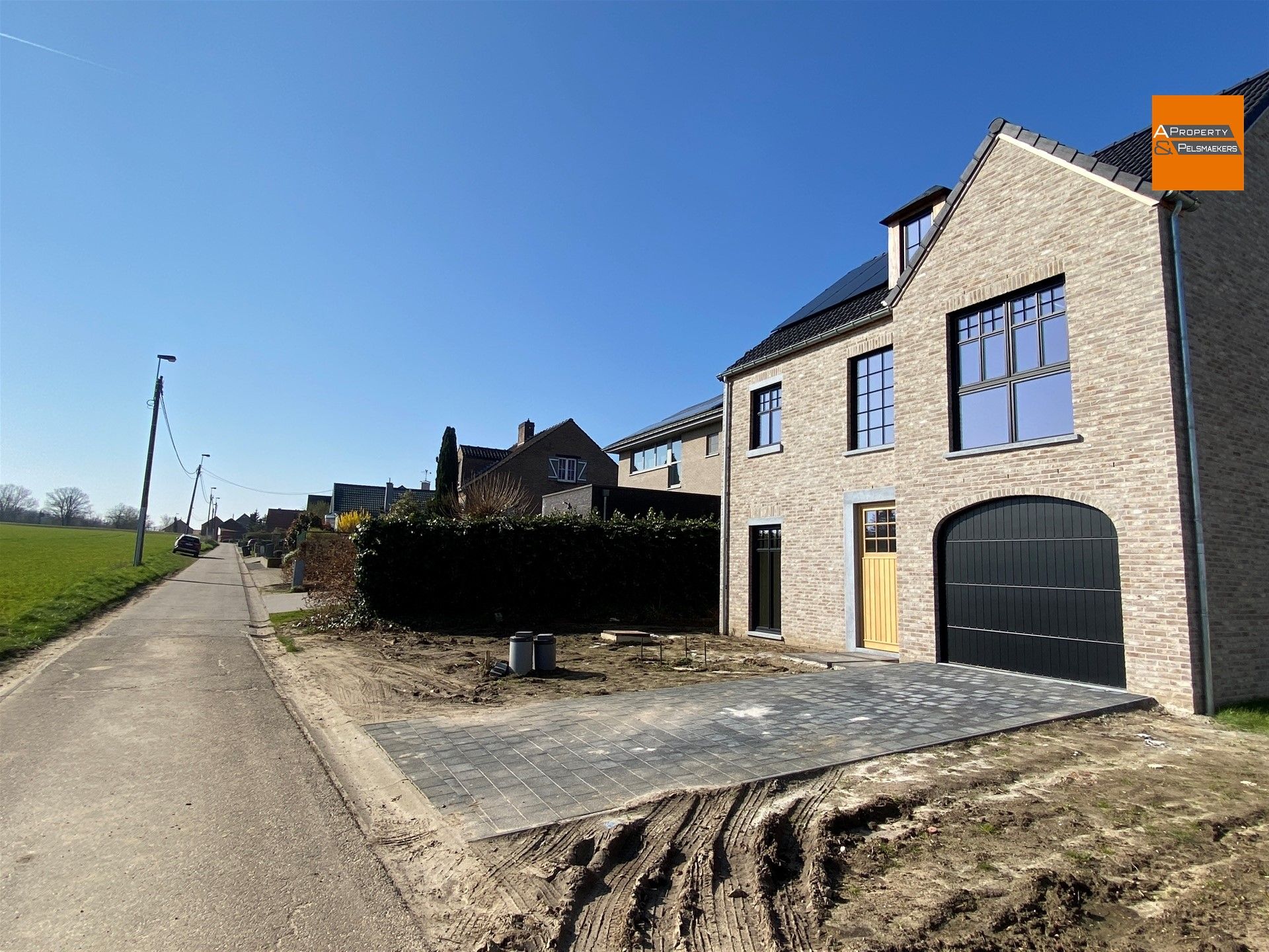 Nieuwbouwwoning met 4 slaapkamers foto 28