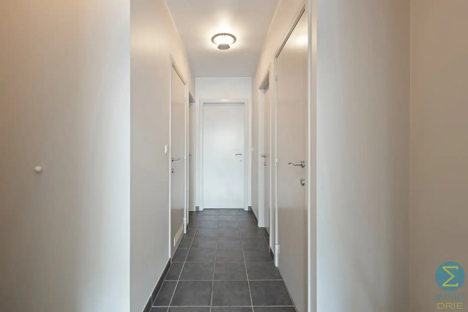 Ruim 2-slaapkamerappartement met balkon, garage én kelder  foto 10