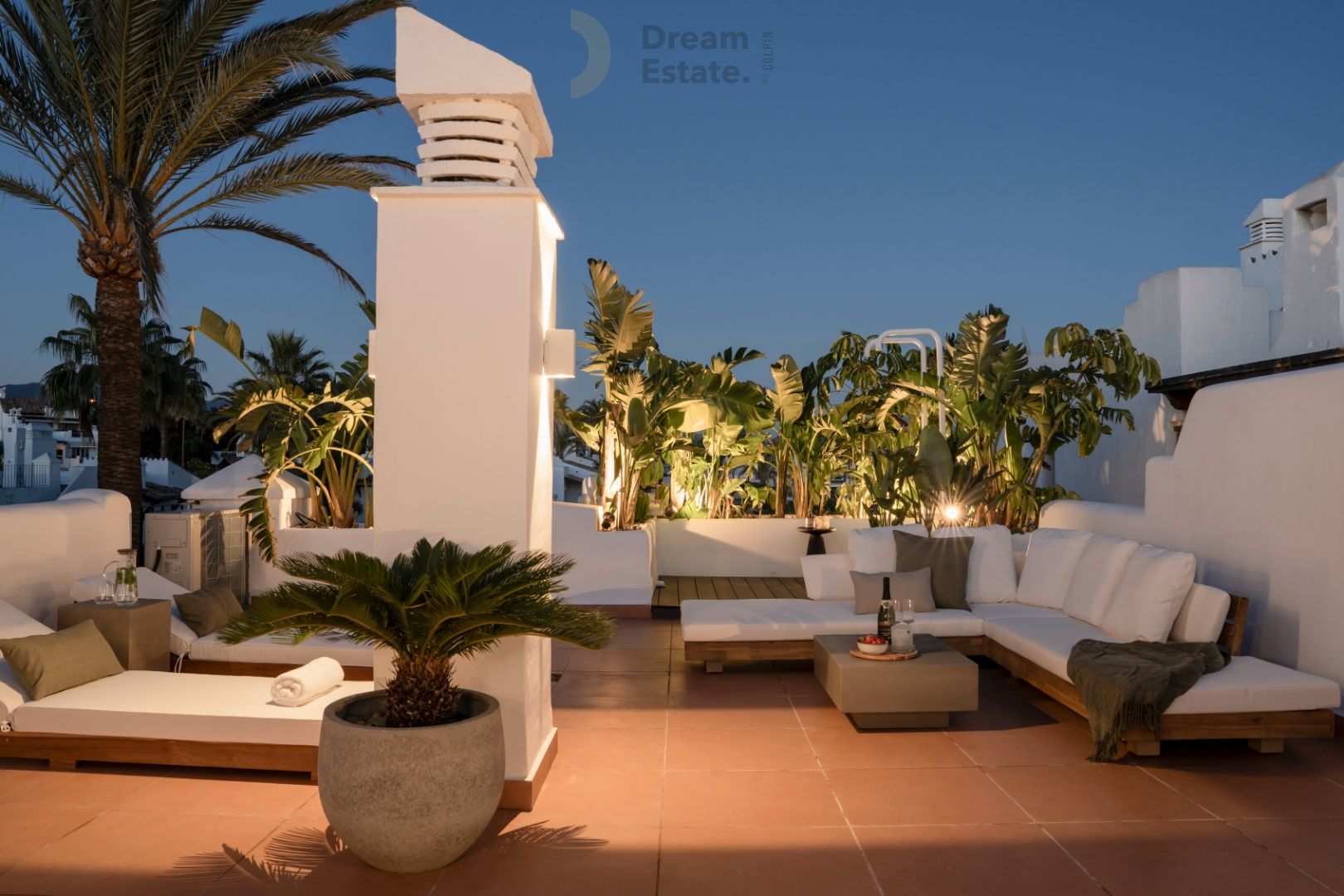 Luxe penthouse frontline beach Estepona. foto 39