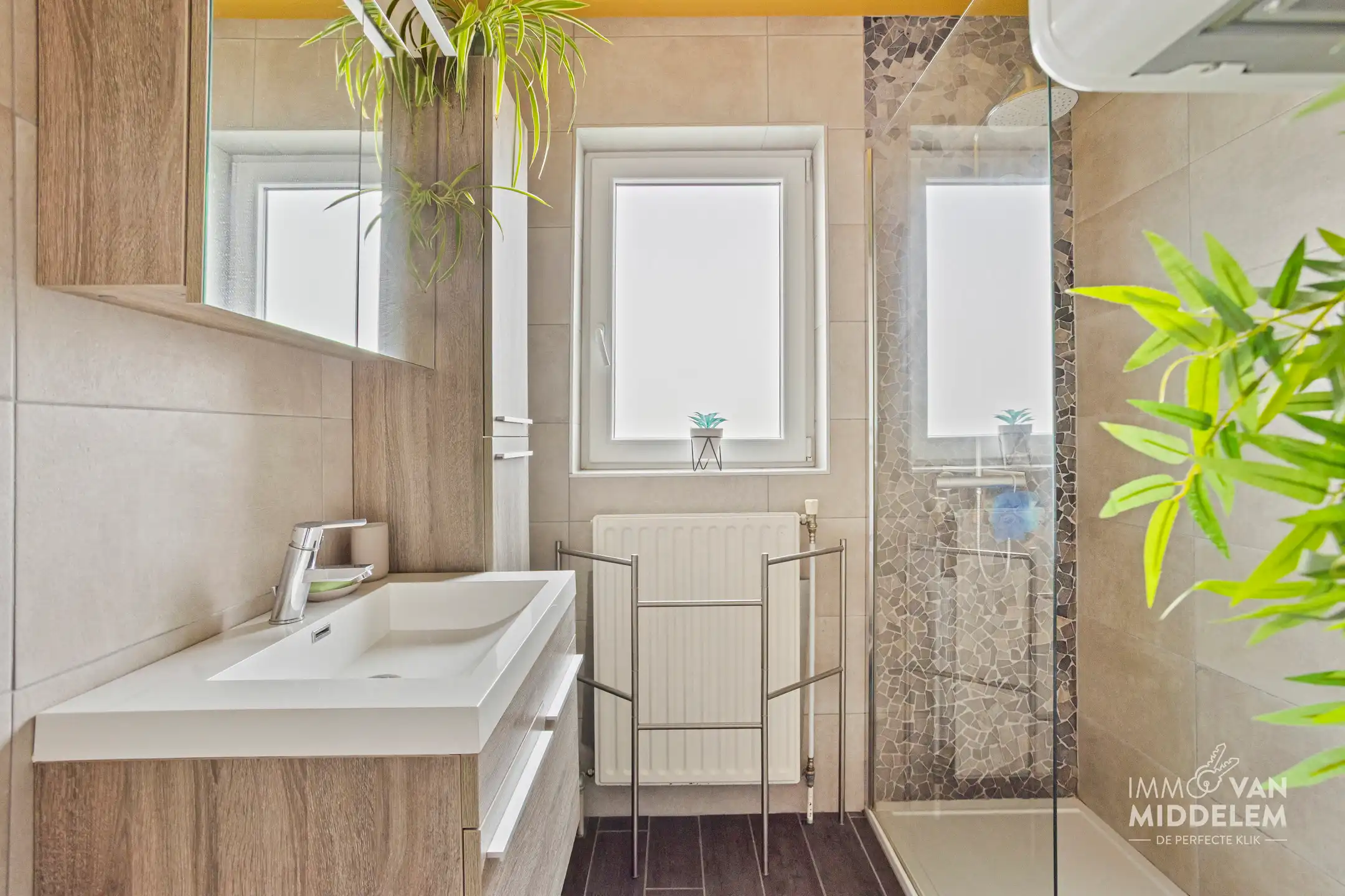 INSTAPKLAAR 2-SLAAPKAMER APPARTEMENT MET GARAGE EN KELDER foto 8
