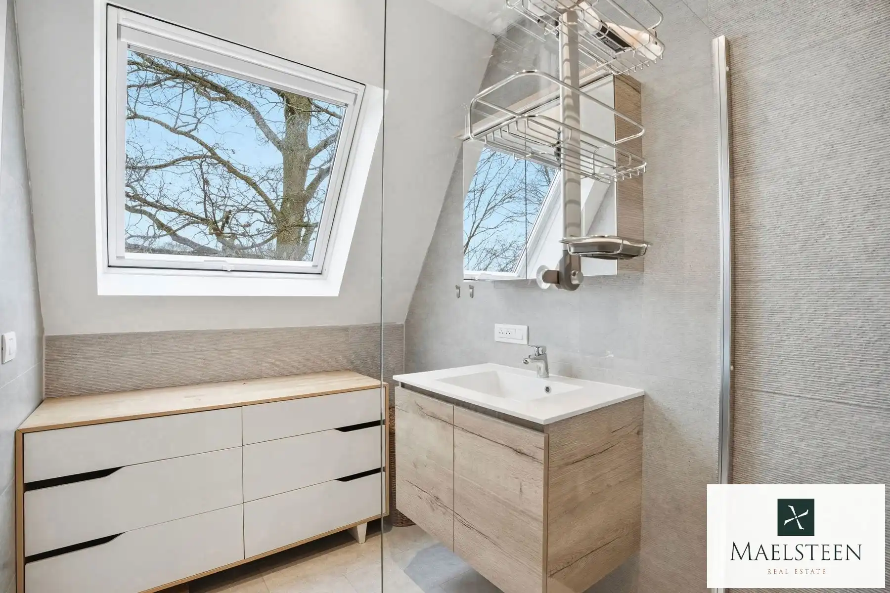 Ruime woning met parking in de binnenstad van Brugge foto 36