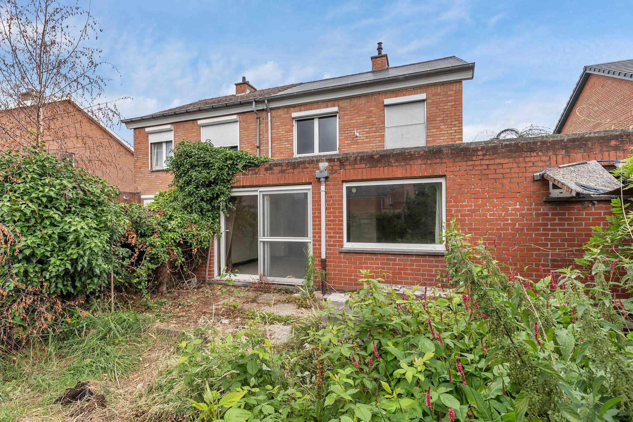 Renovatiewoning met vernieuwd dak en ramen in Lochristi foto 20