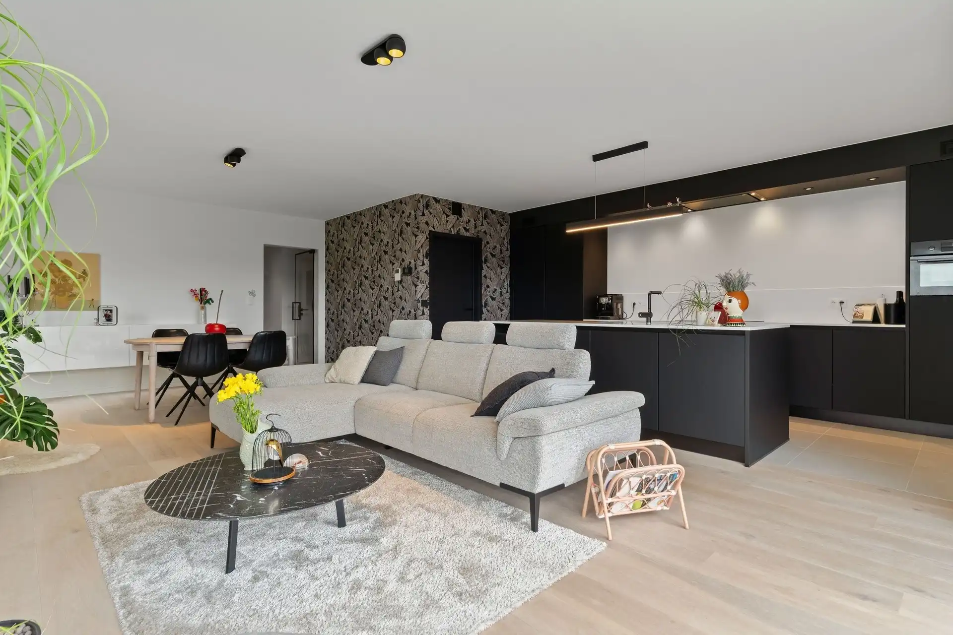 Recent, instapklaar gelijkvloers appartement met prachtige tuin en staanplaats te Berlare foto 5