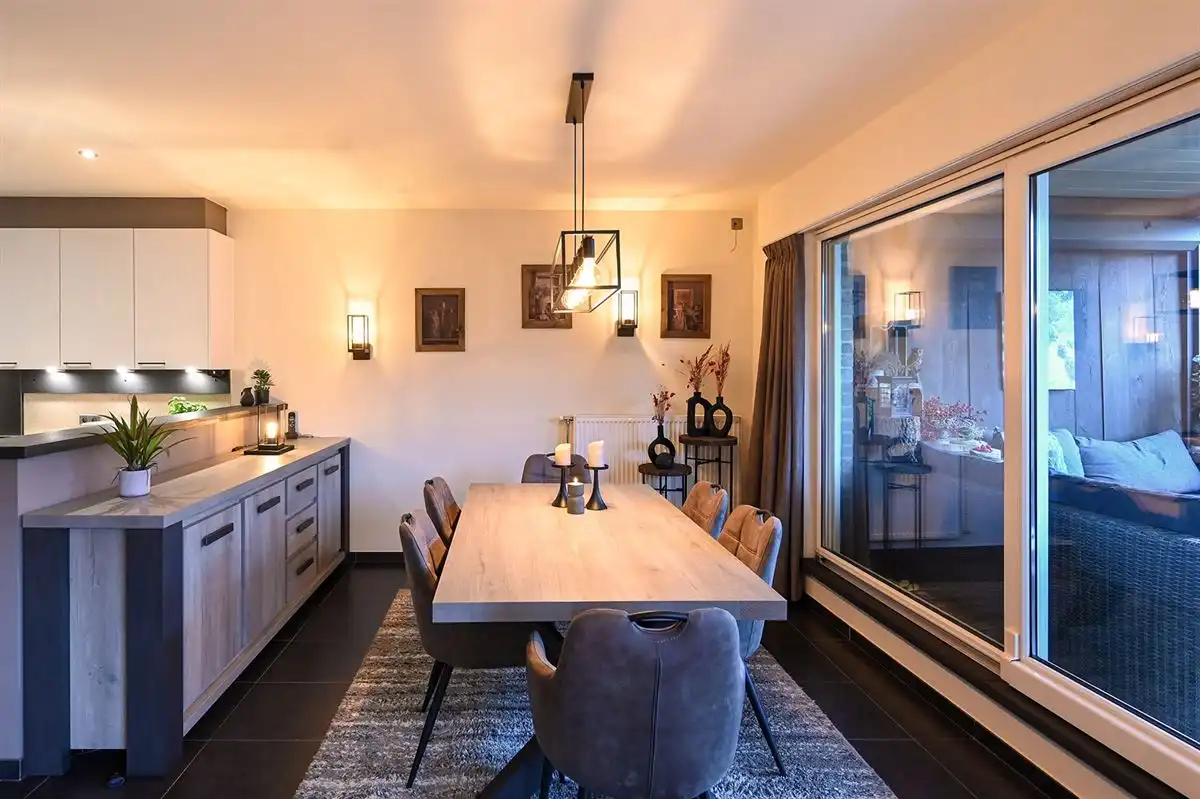 Ruim appartement met groot terras  foto 6