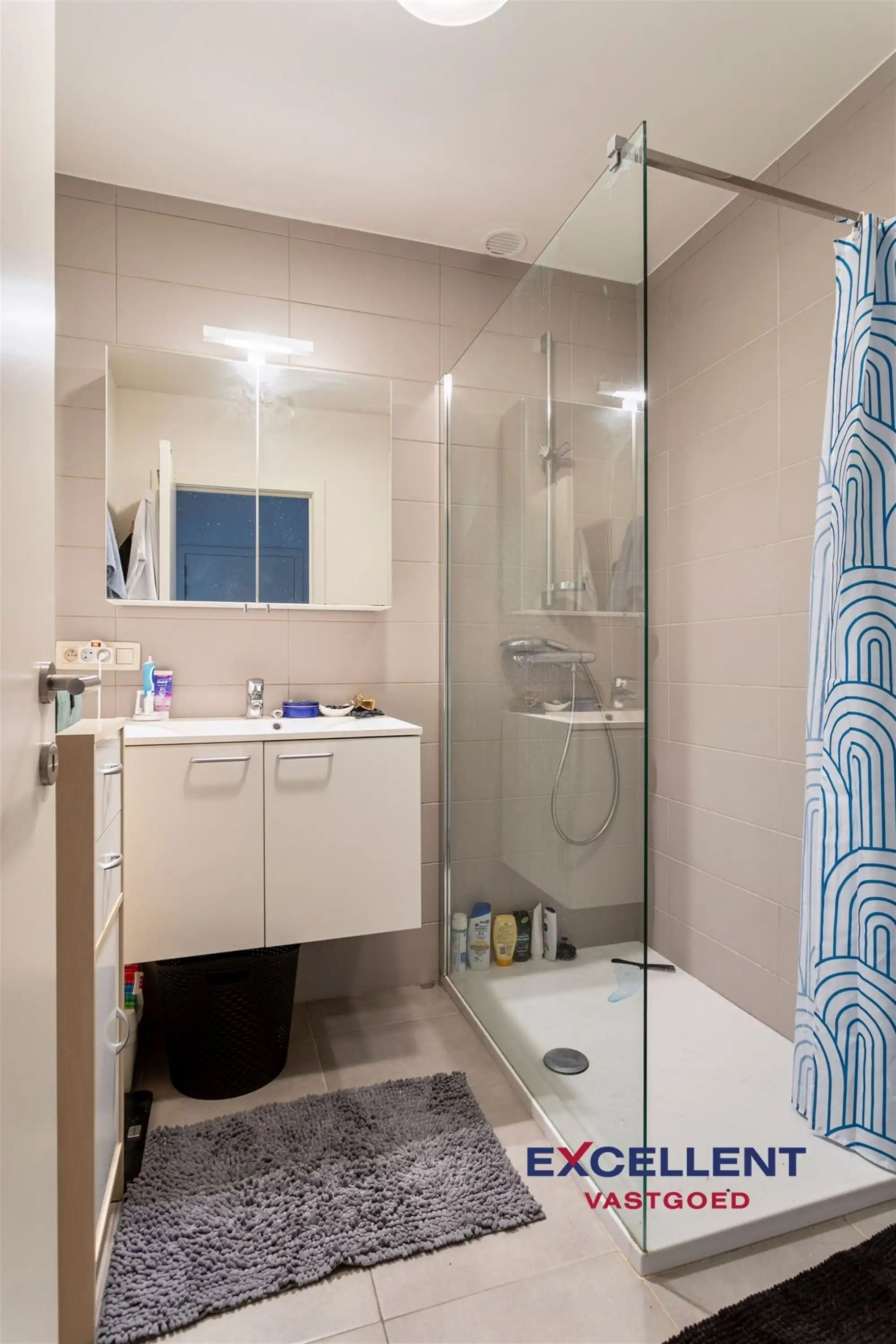 Modern 2 slaapkamer appartement te huur centrum Deinze foto 7