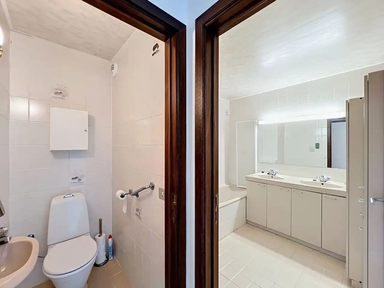 Verzorgd en uitstekend gelegen 2-slaapkamerappartement op de Graaf d’Ursellaan foto 20