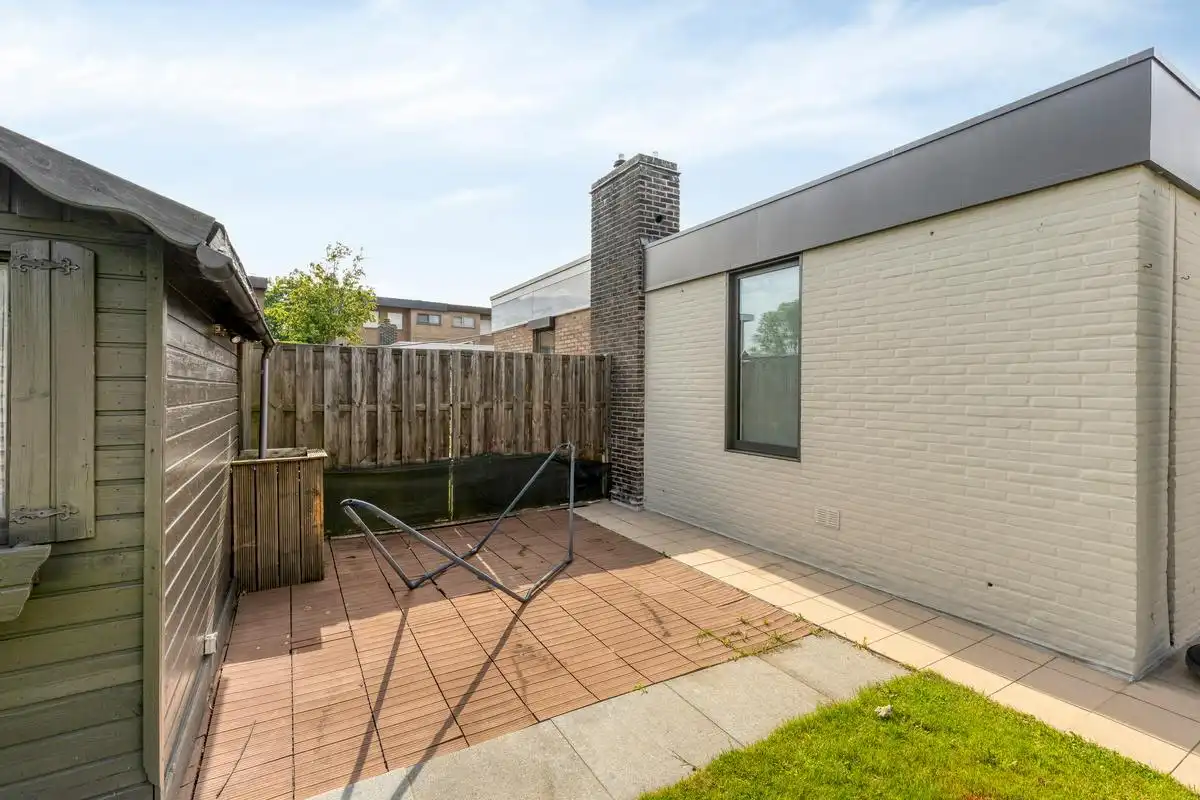 Bungalow met tuin en garage  te koop in Zwevegem! foto 15
