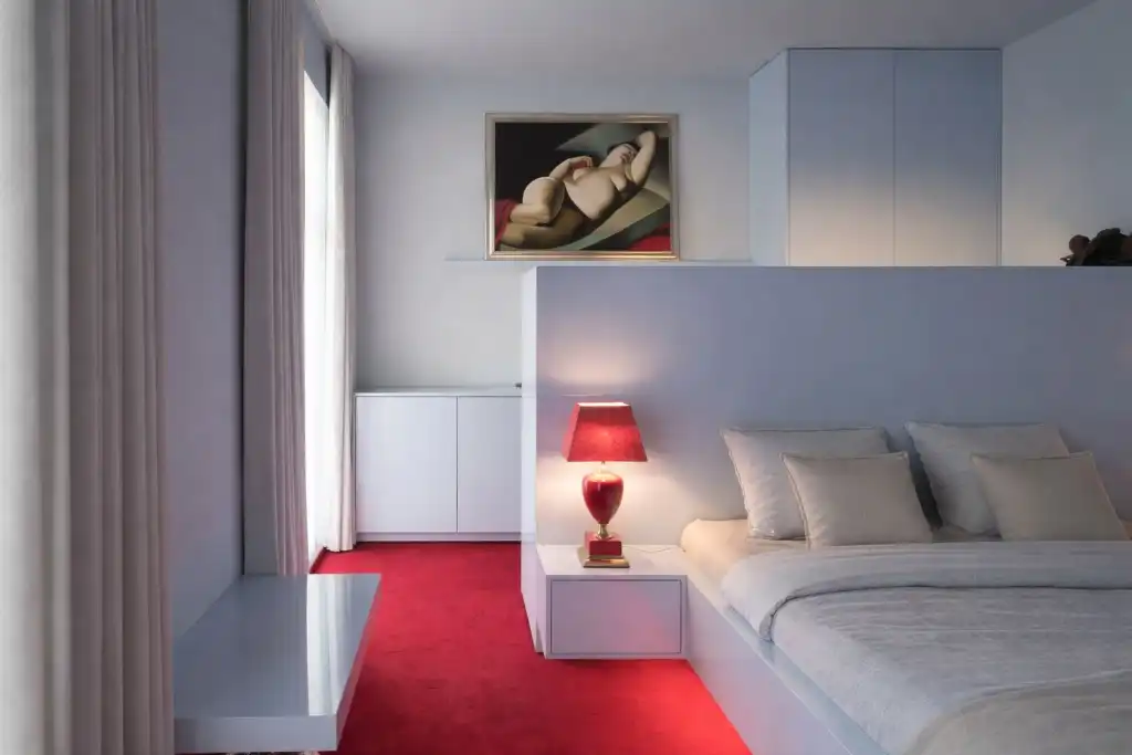 Imposant designappartement met loftallures nabij het Wintercircus en De Krook foto {{pictureIndex}}